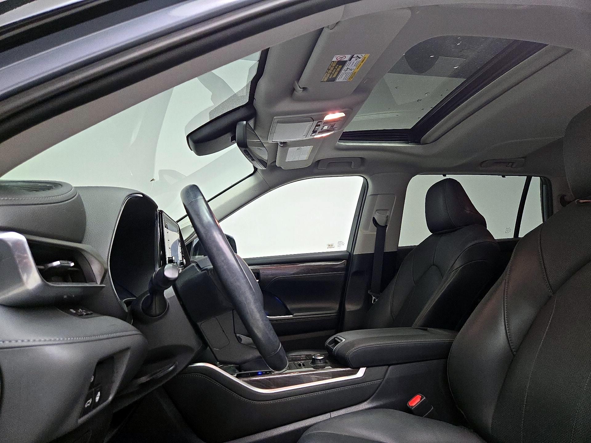 Thumbnail: 2020 Toyota Highlander - 20
