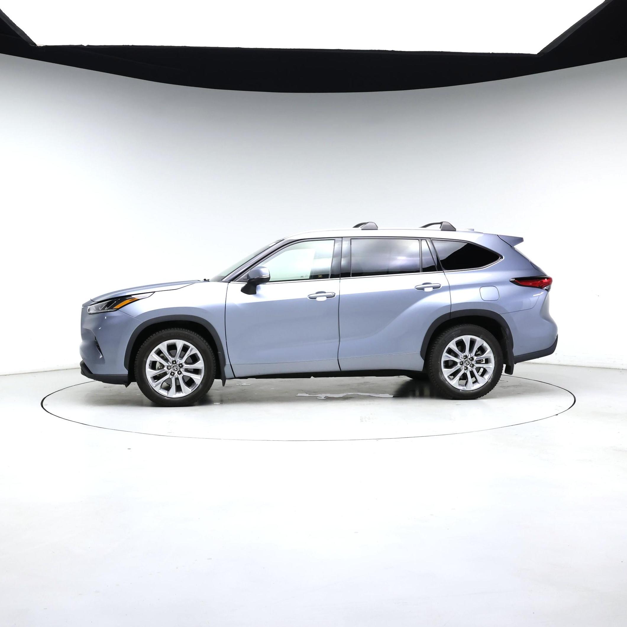 Thumbnail: 2020 Toyota Highlander - 3