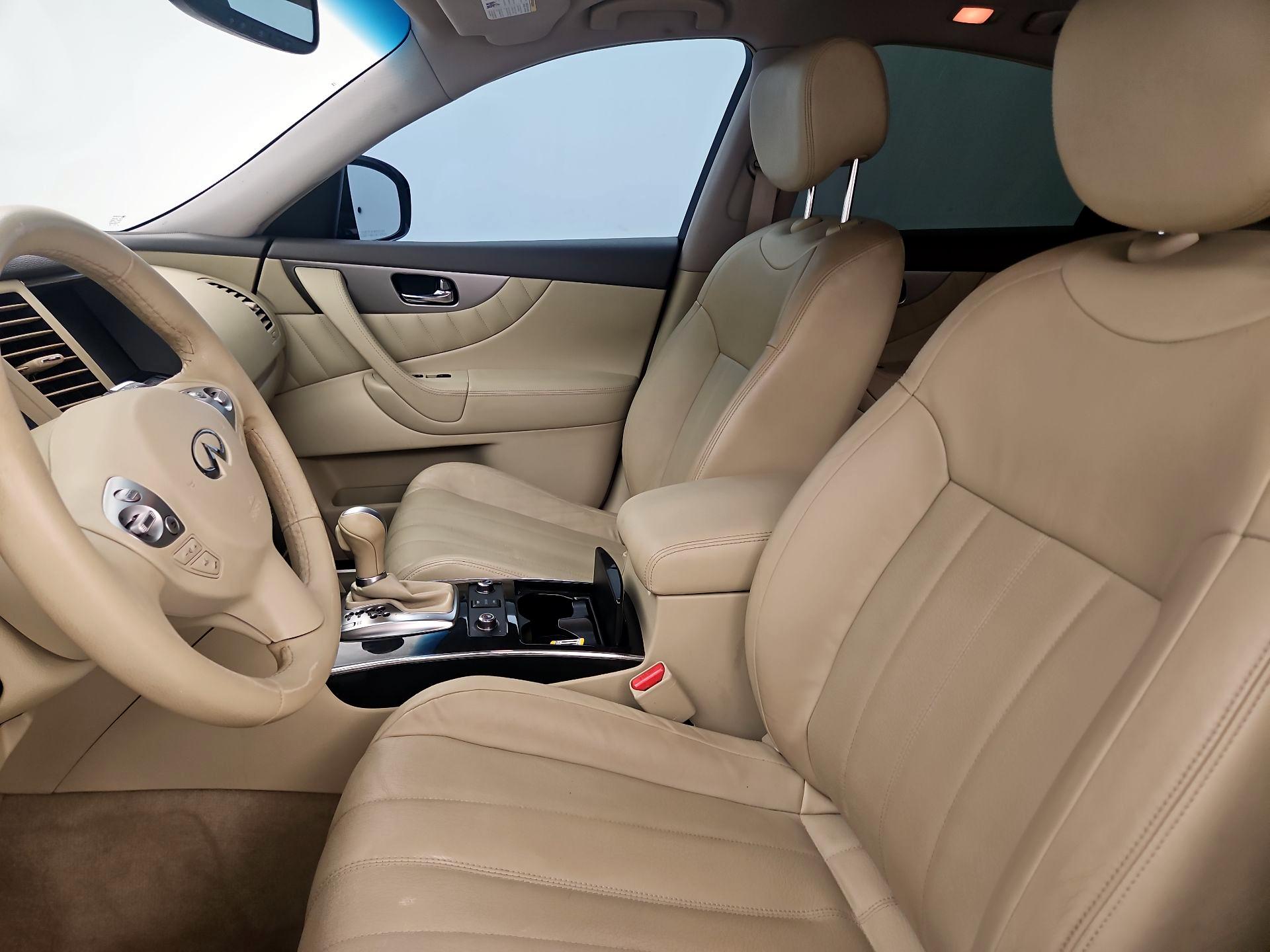 Thumbnail: 2015 INFINITI QX70 - 11