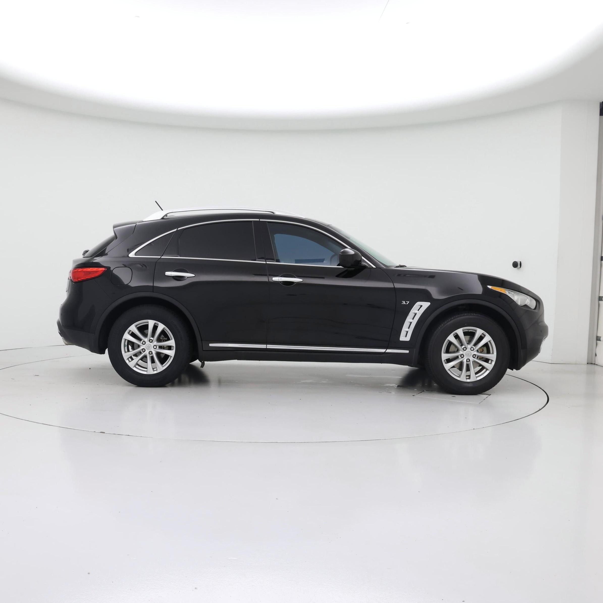 Thumbnail: 2015 INFINITI QX70 - 7