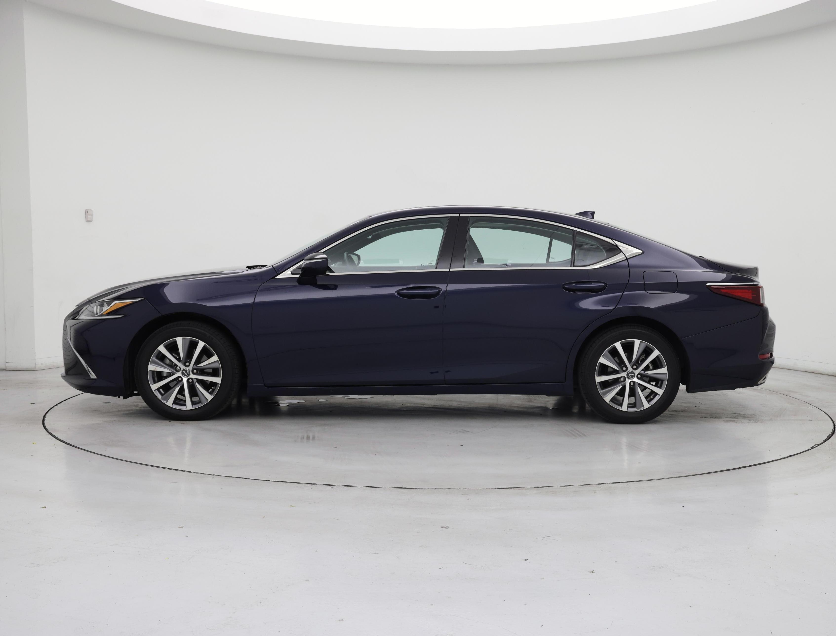 Thumbnail: 2020 Lexus ES - 3