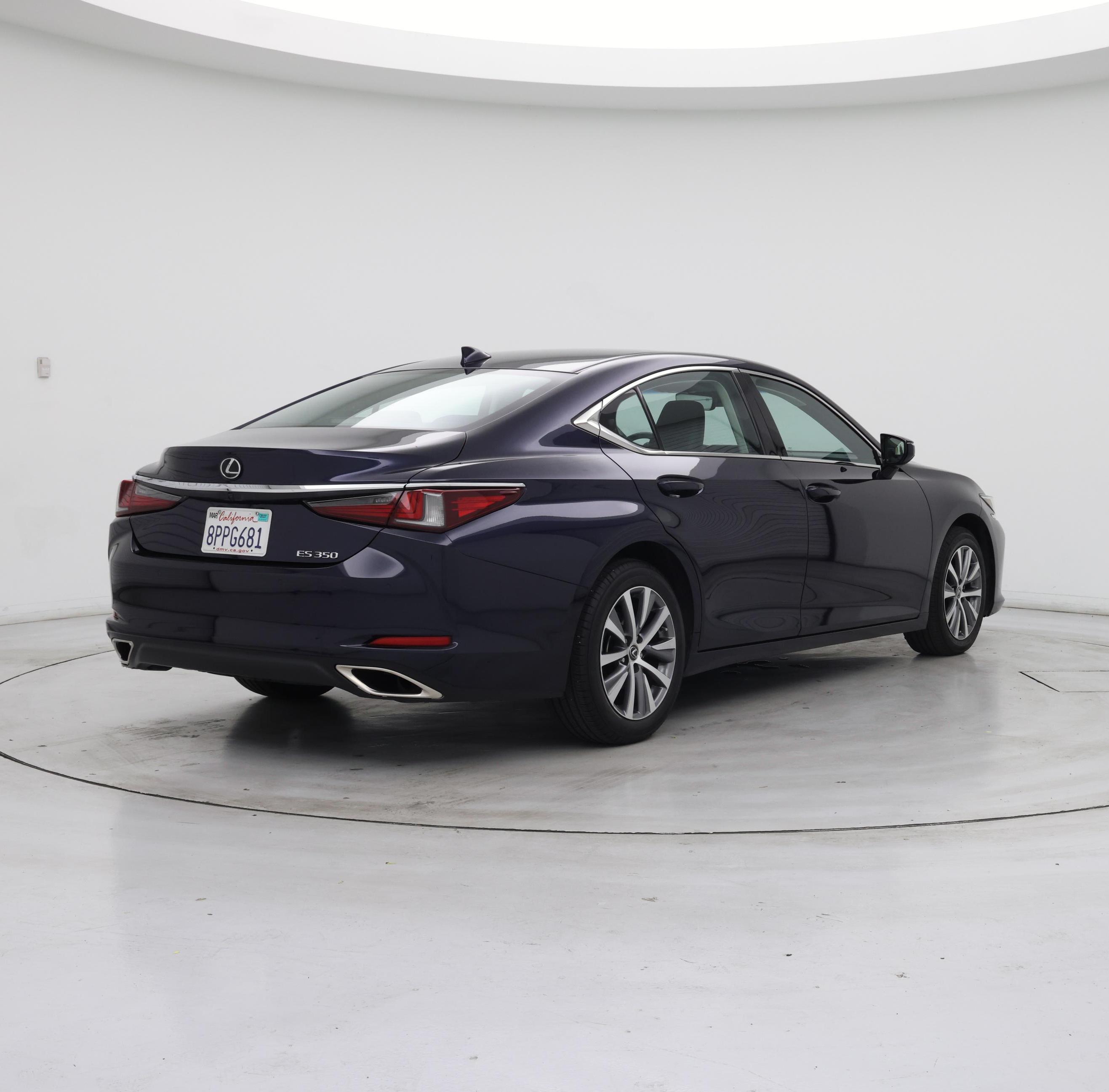 Thumbnail: 2020 Lexus ES - 8
