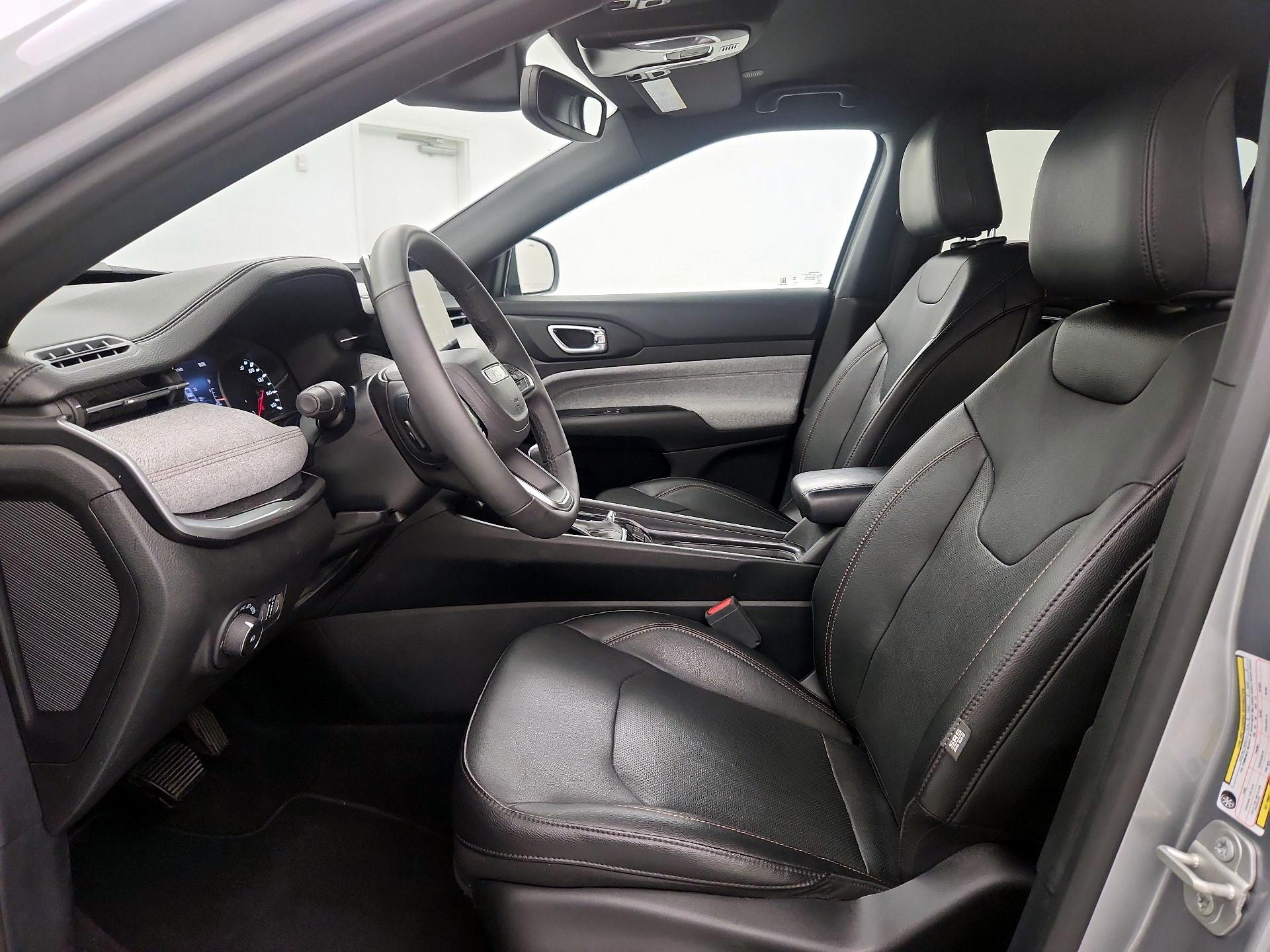 Thumbnail: 2023 Jeep Compass - 11