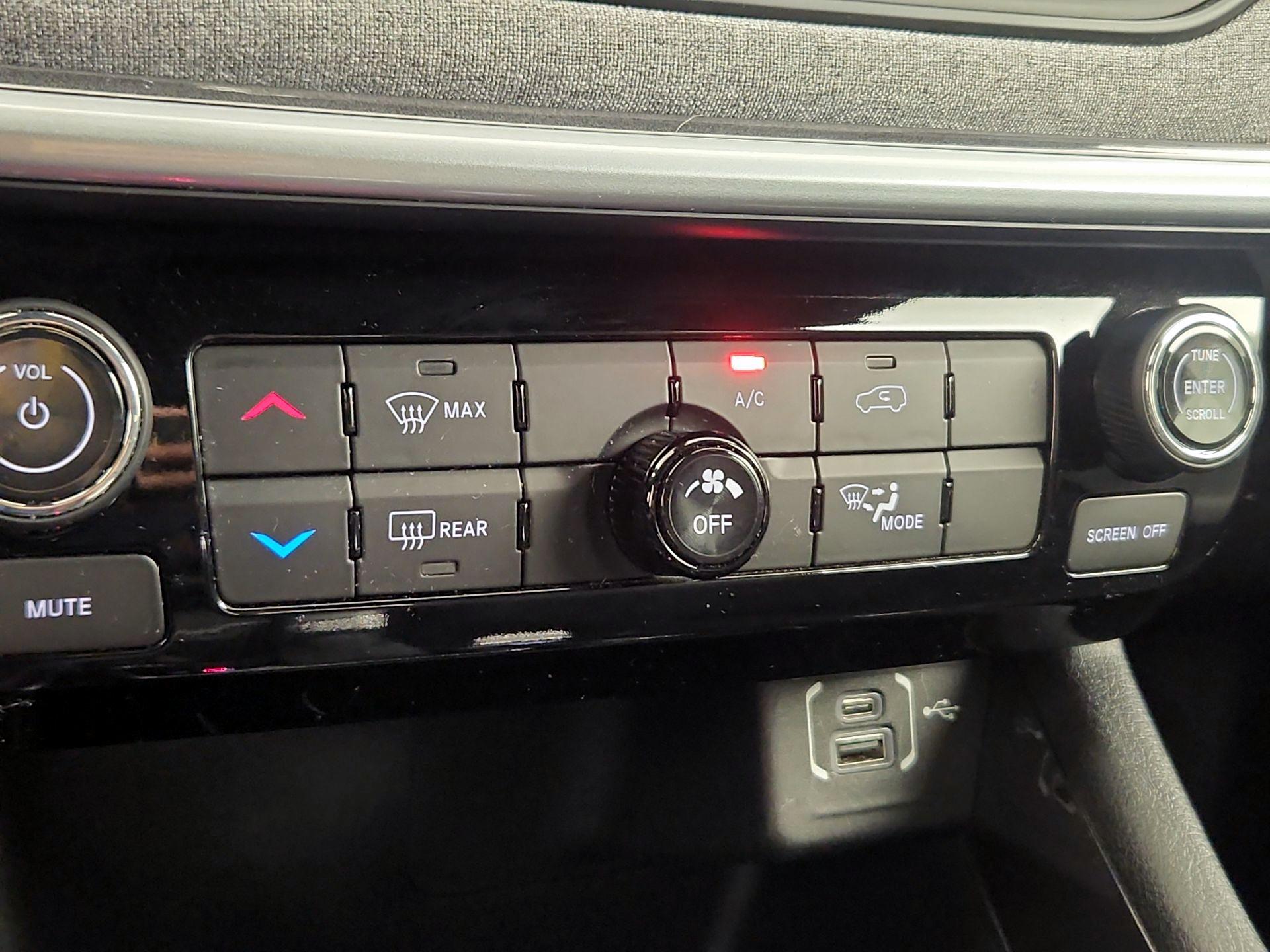 Thumbnail: 2023 Jeep Compass - 16