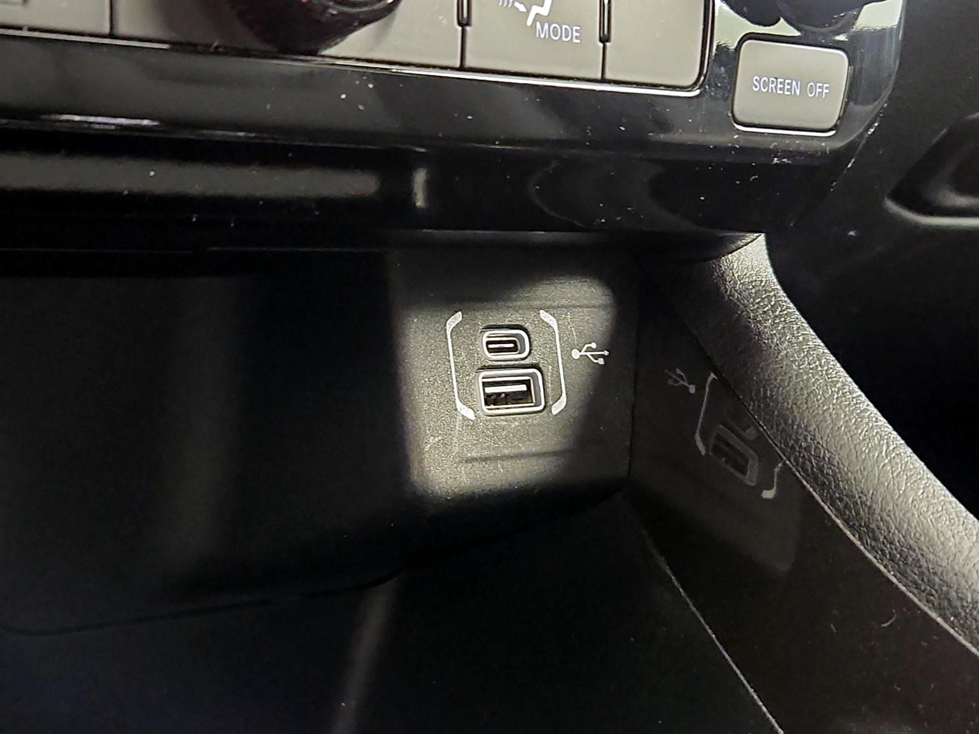 Thumbnail: 2023 Jeep Compass - 18
