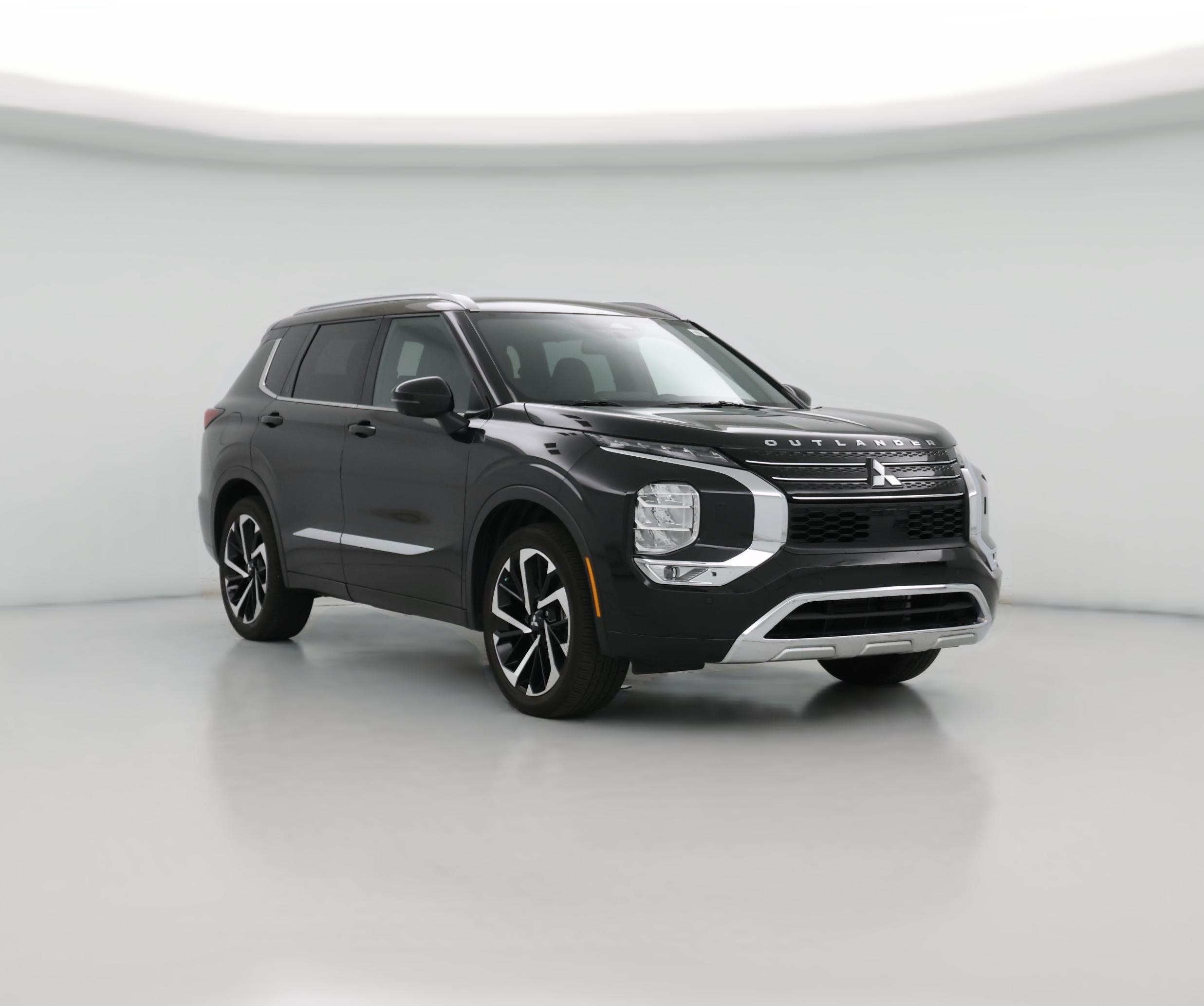 Thumbnail: 2023 Mitsubishi Outlander - 1
