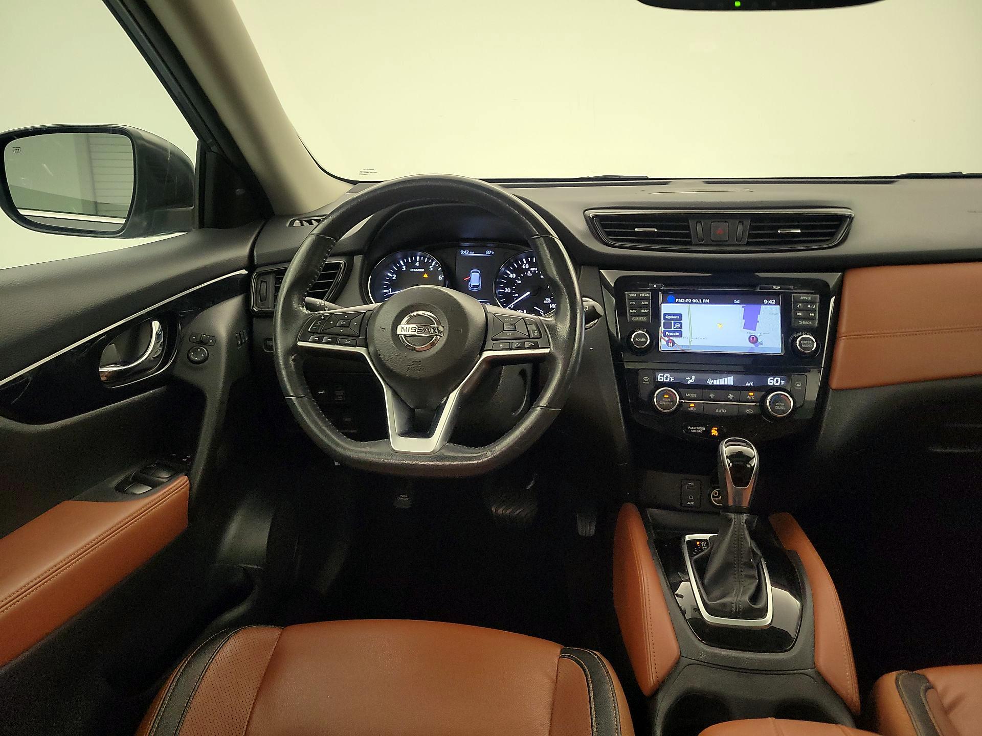Thumbnail: 2017 Nissan Rogue - 10