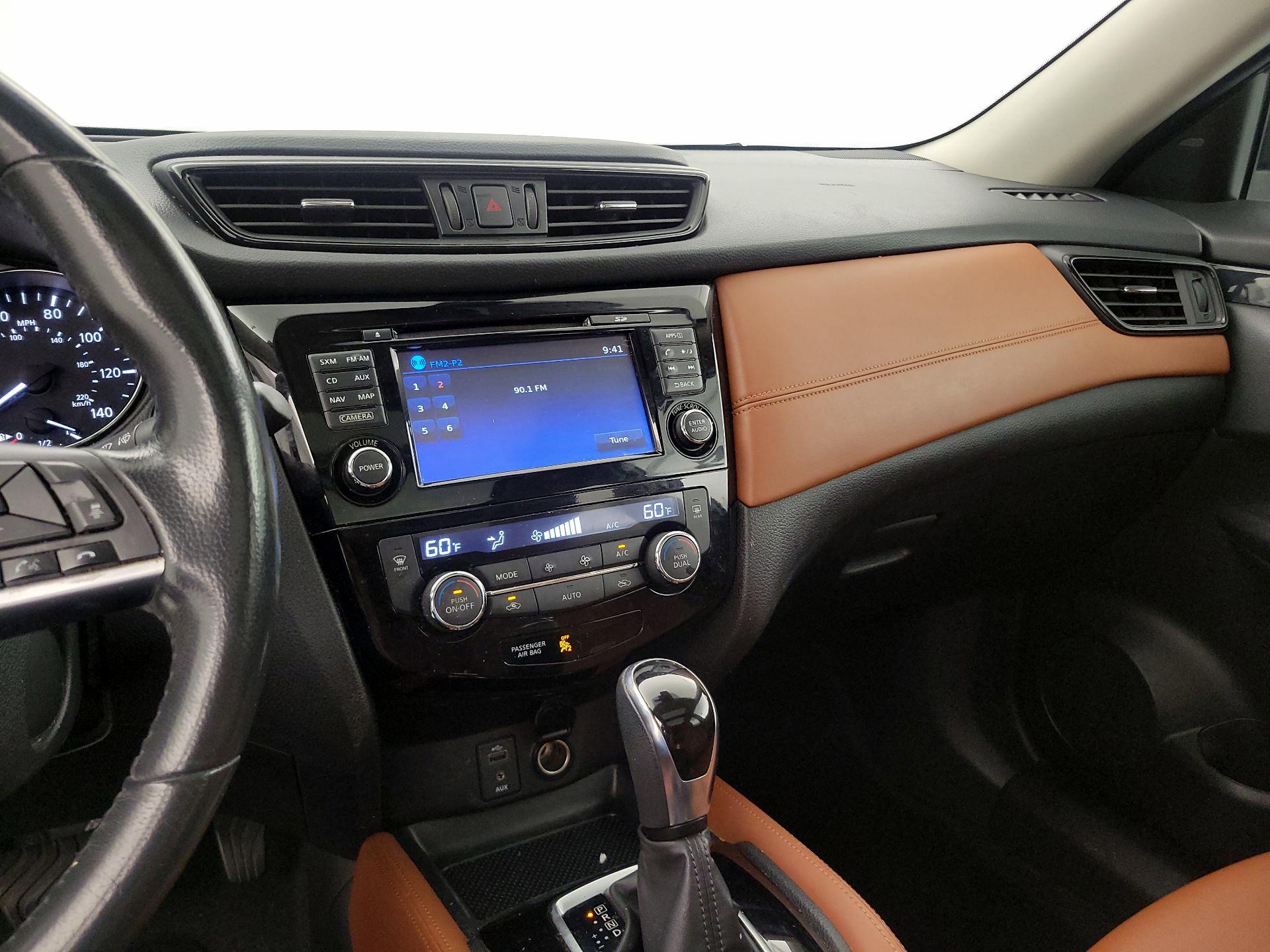 Thumbnail: 2017 Nissan Rogue - 16