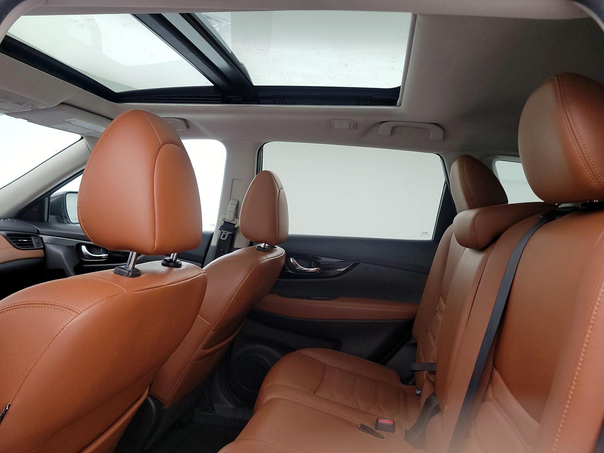 Thumbnail: 2017 Nissan Rogue - 20