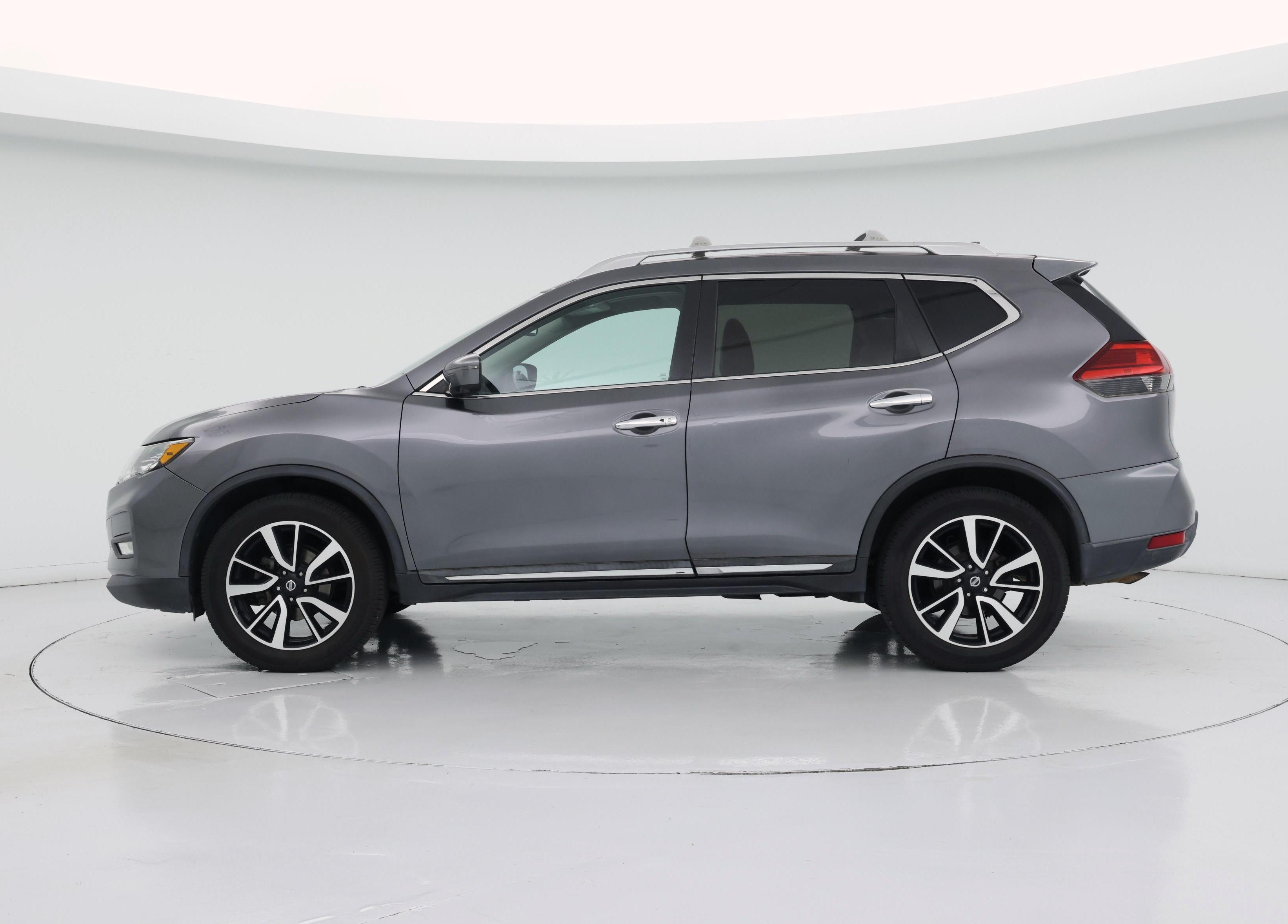 Thumbnail: 2017 Nissan Rogue - 3