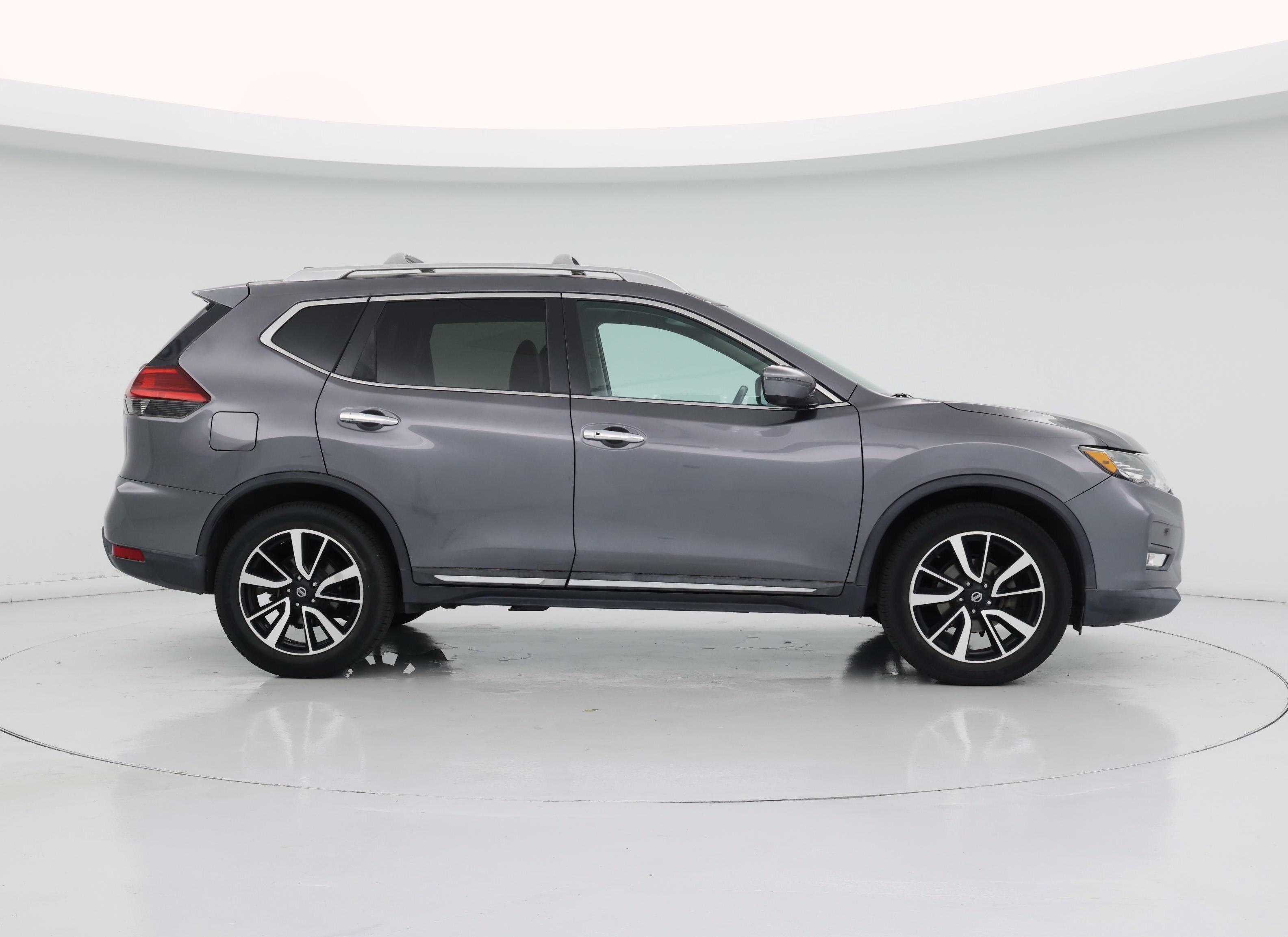 Thumbnail: 2017 Nissan Rogue - 7
