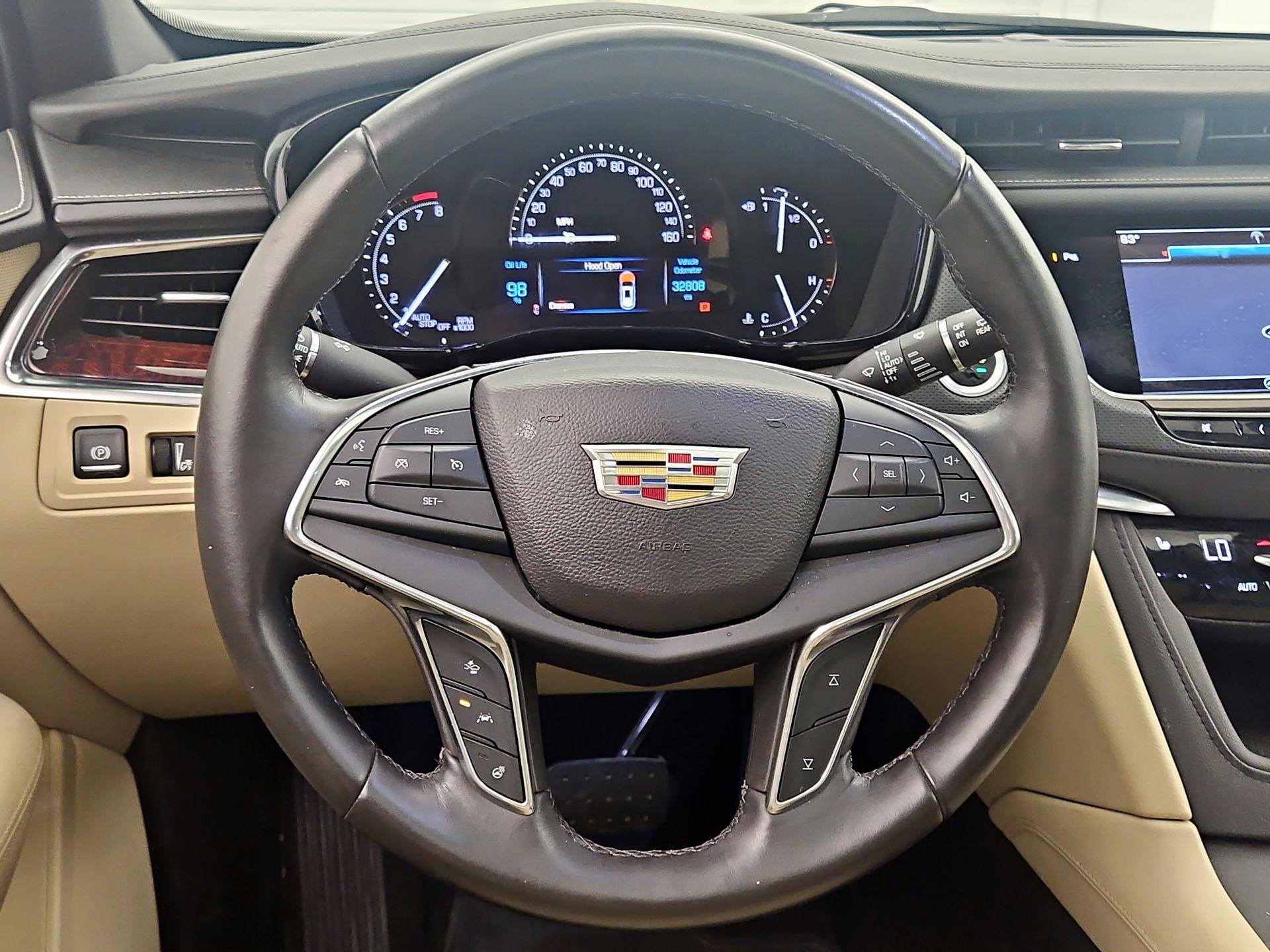 Thumbnail: 2017 Cadillac XT5 - 10