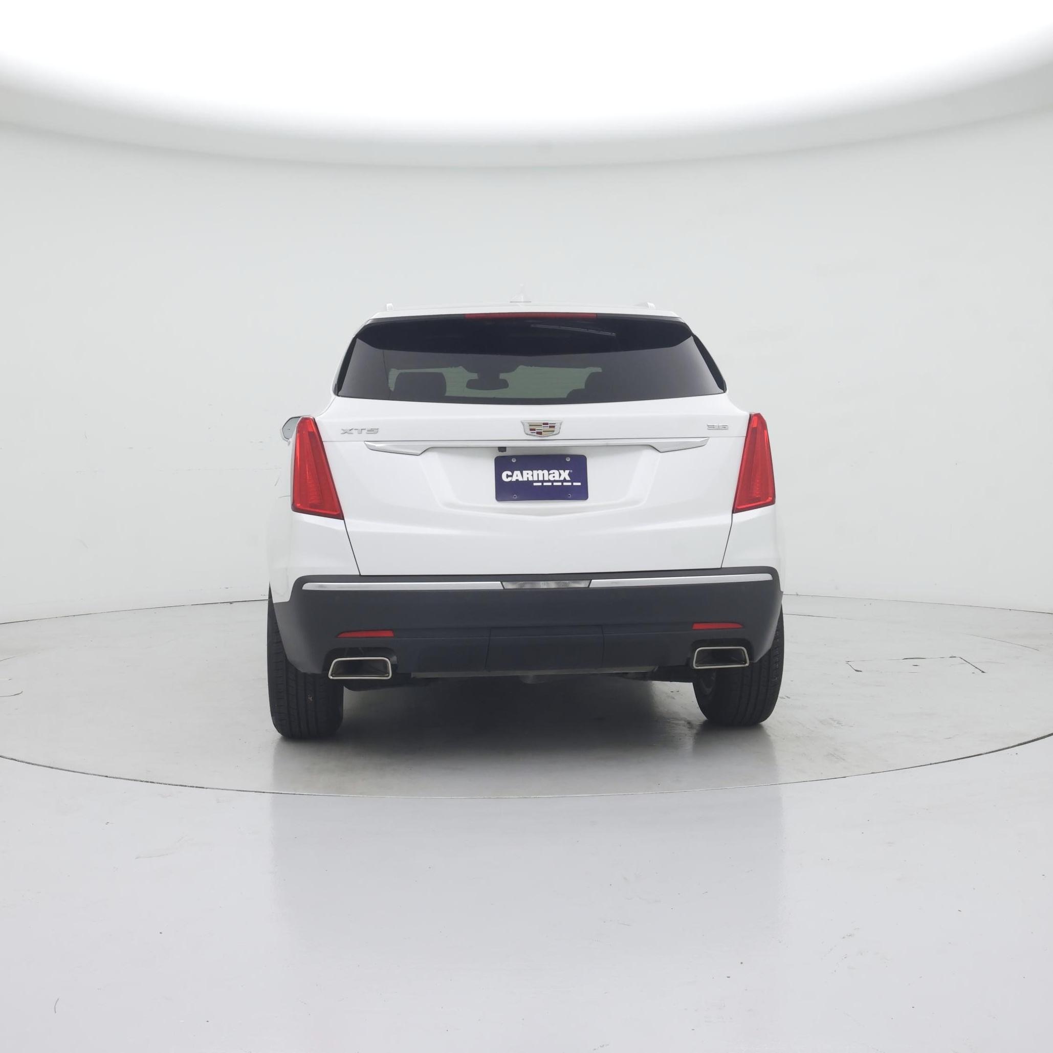 Thumbnail: 2017 Cadillac XT5 - 6