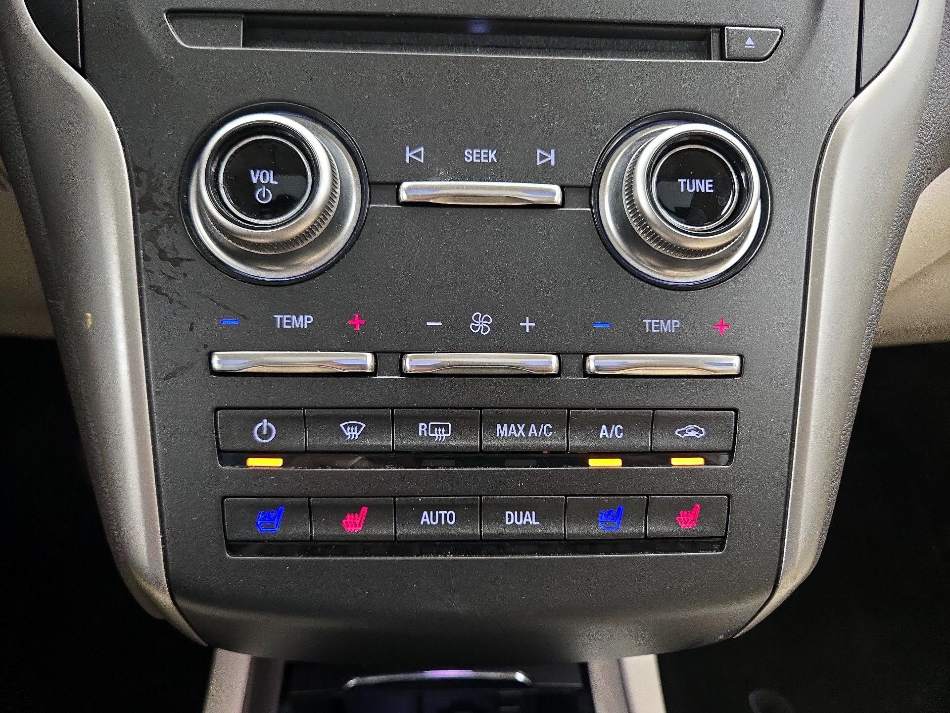 Thumbnail: 2015 Lincoln MKC - 16