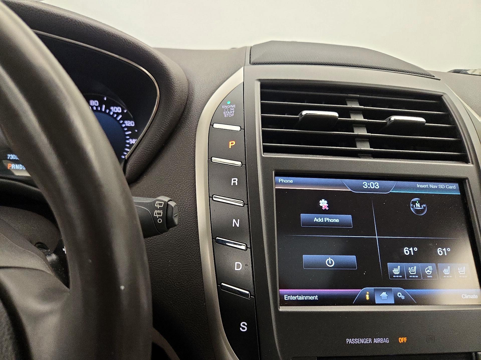 Thumbnail: 2015 Lincoln MKC - 17