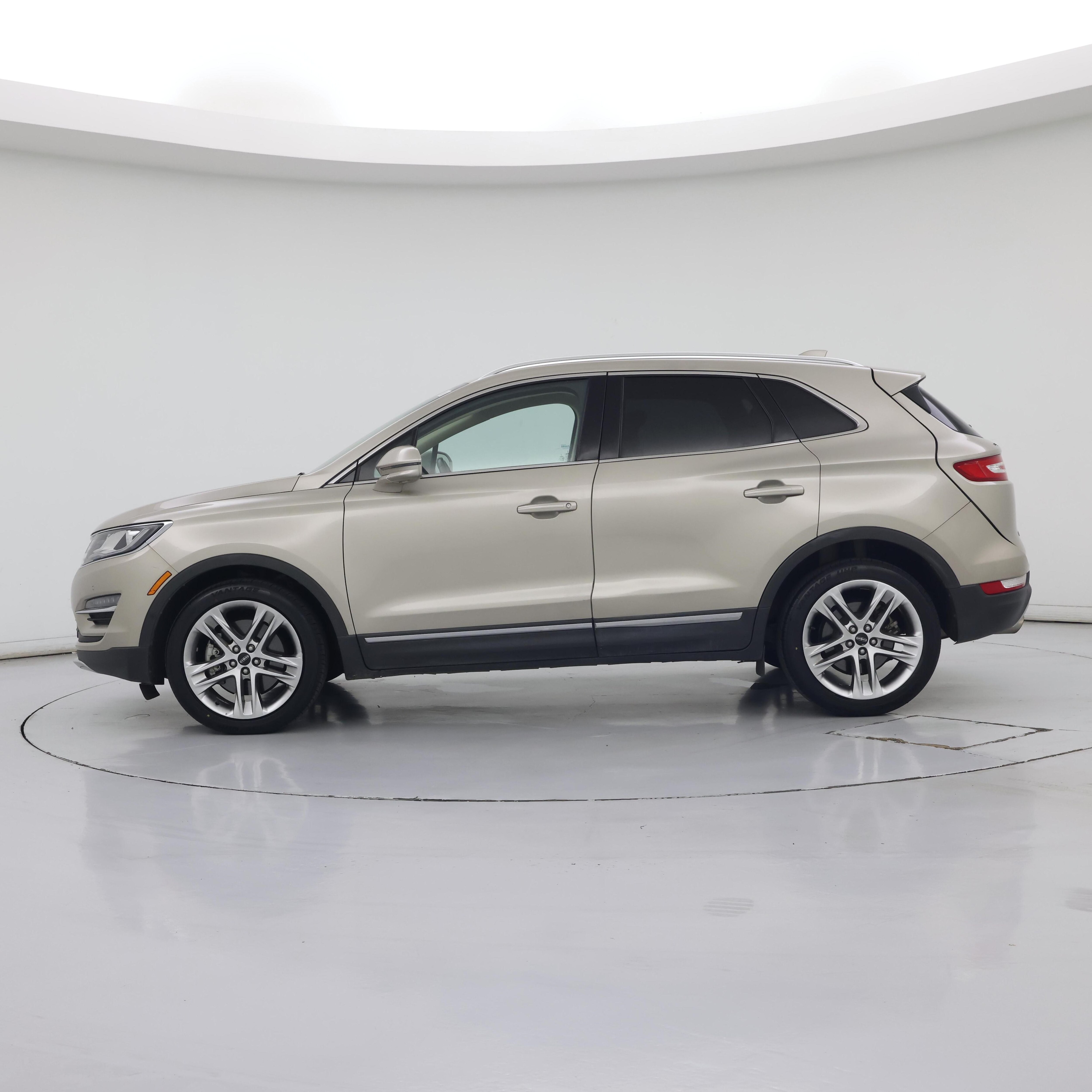 Thumbnail: 2015 Lincoln MKC - 3