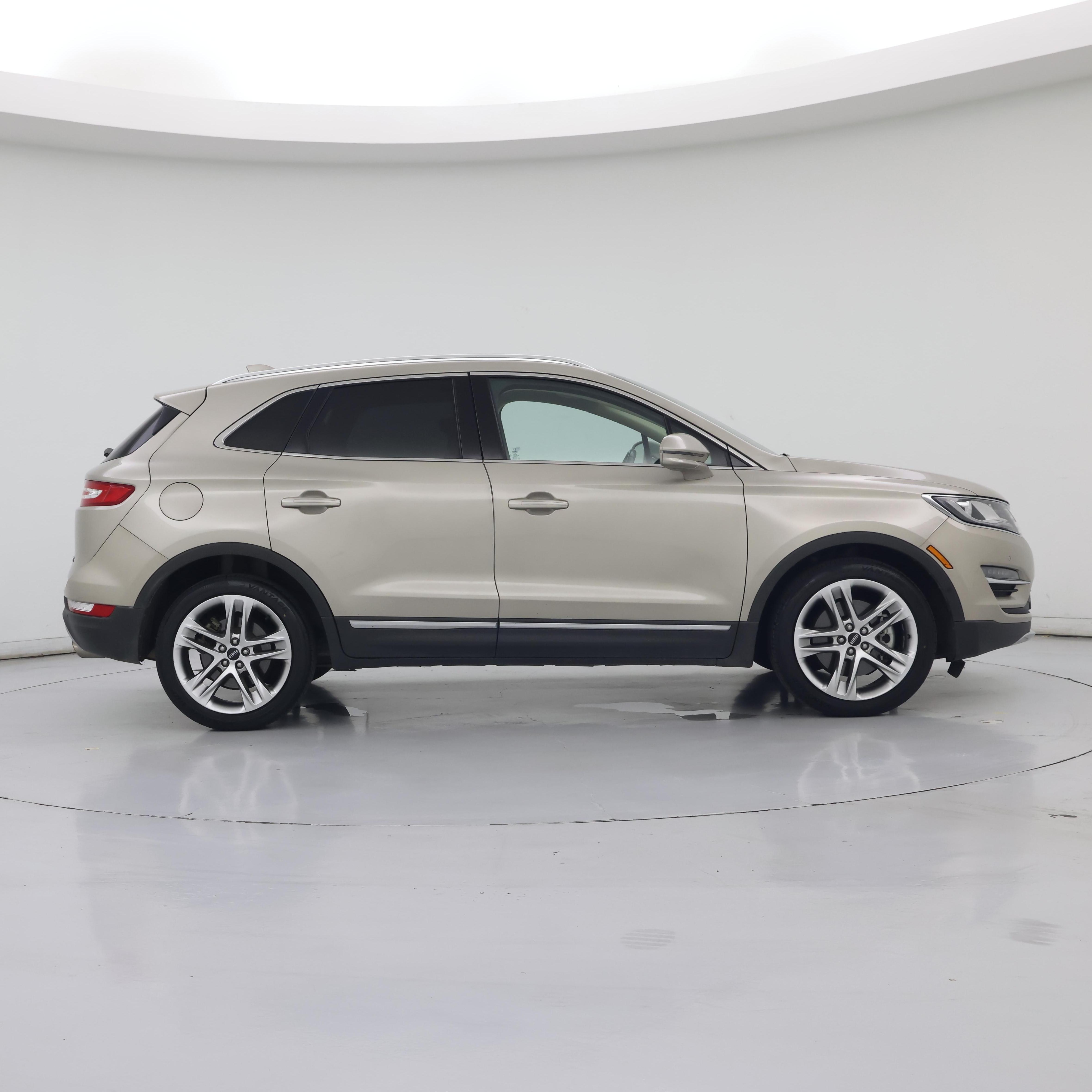 Thumbnail: 2015 Lincoln MKC - 7