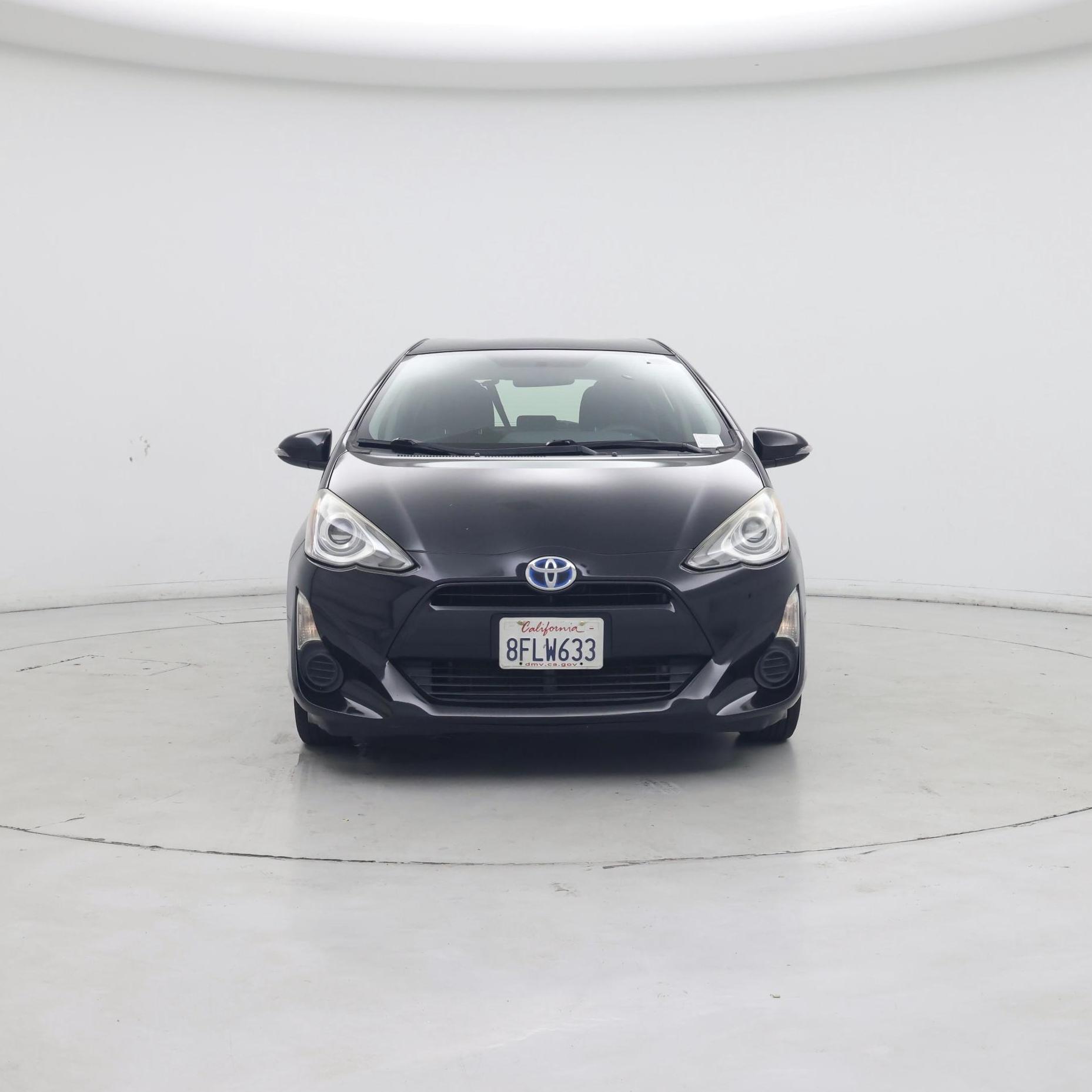 Thumbnail: 2015 Toyota Prius c - 5
