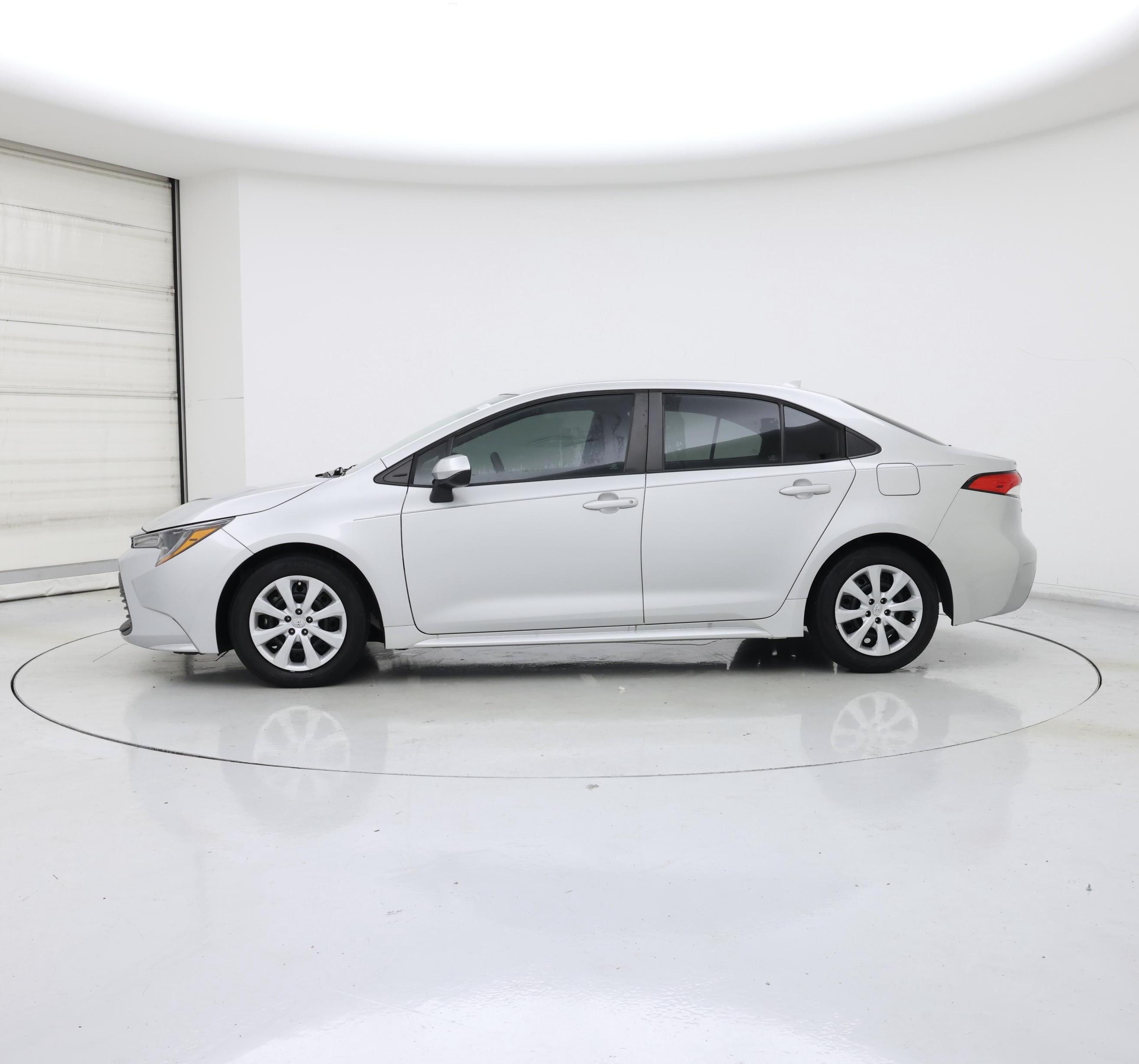Thumbnail: 2023 Toyota Corolla - 3