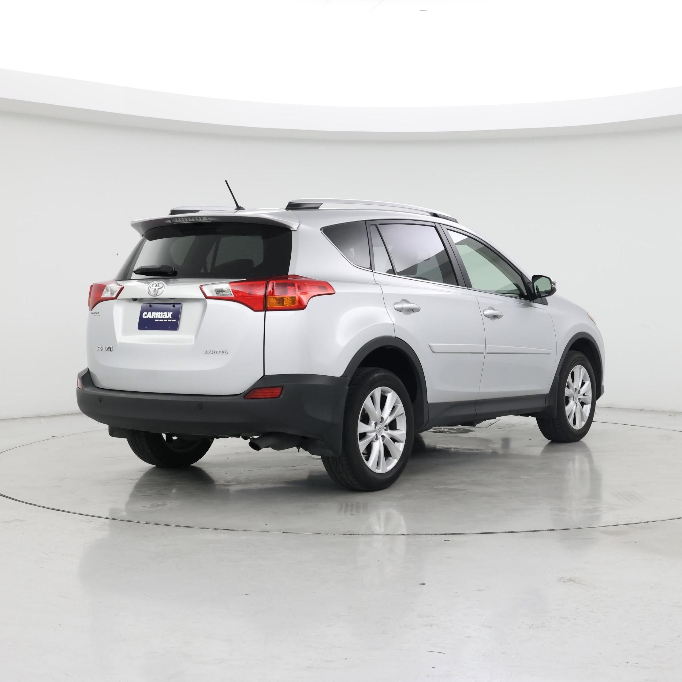 Thumbnail: 2015 Toyota RAV4 - 8