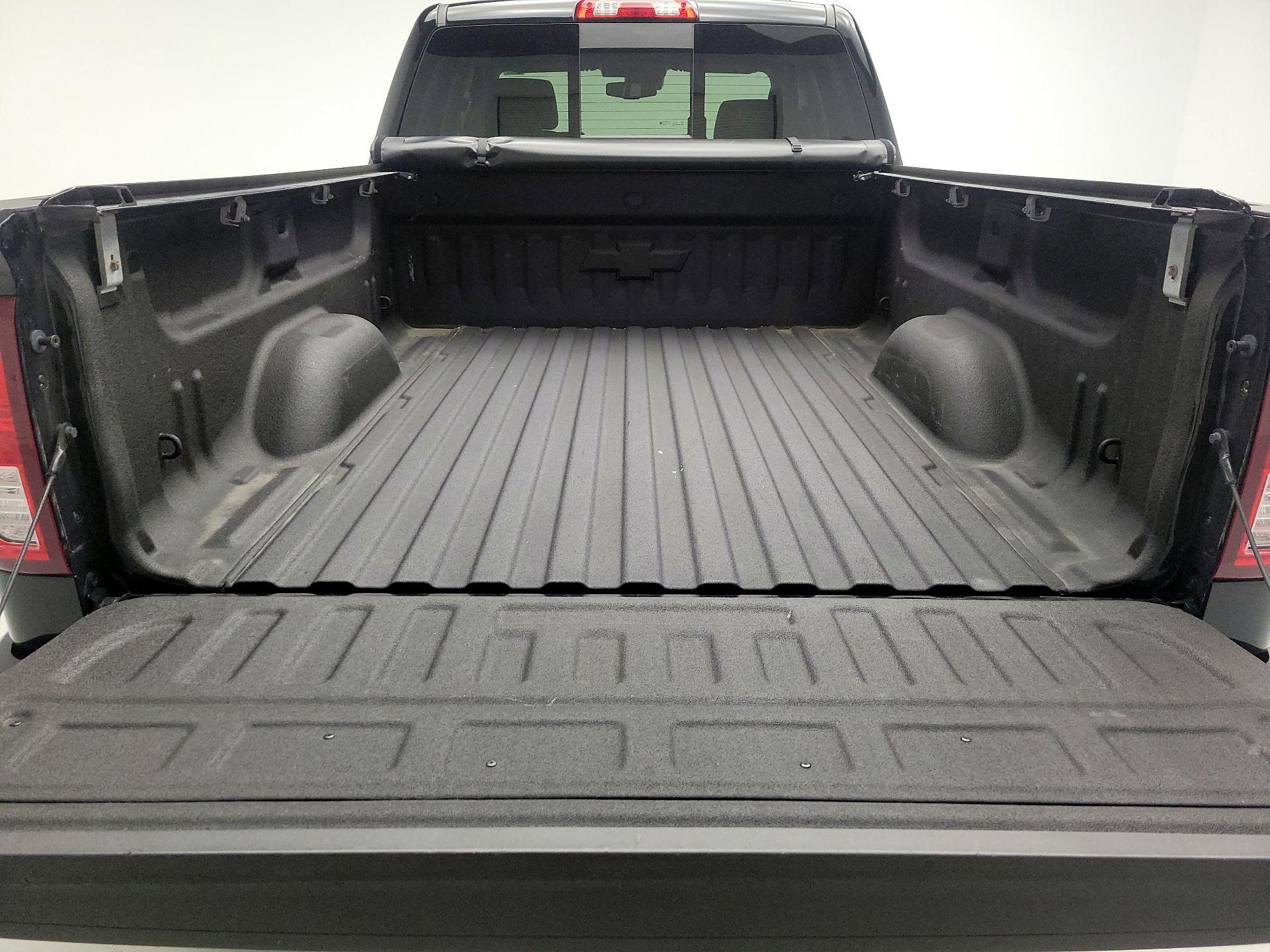 Thumbnail: 2018 Chevrolet Silverado 1500 - 16