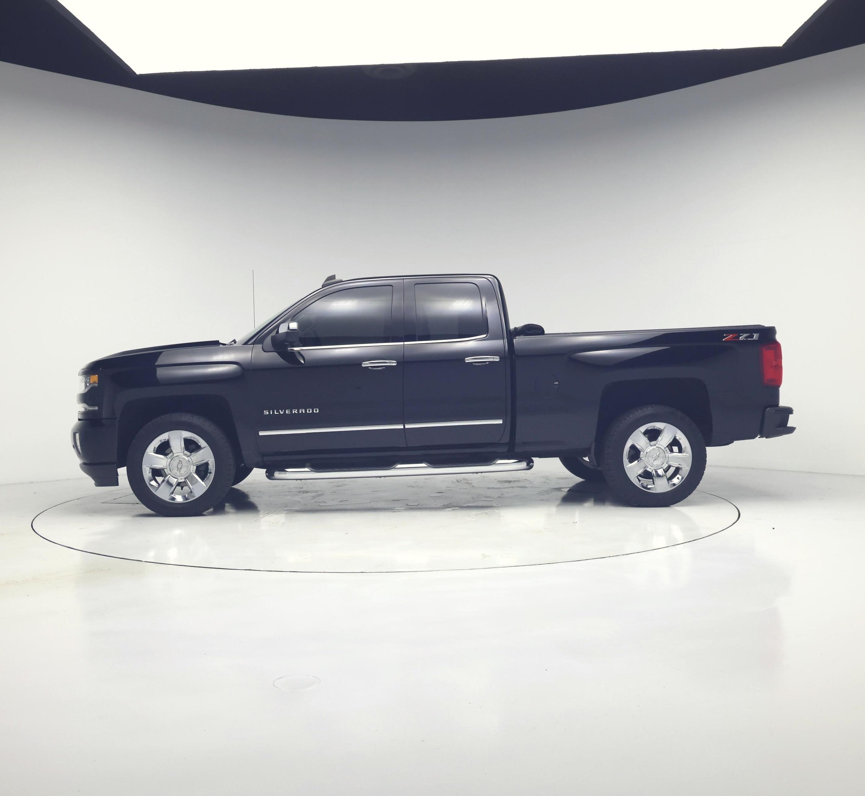 Thumbnail: 2018 Chevrolet Silverado 1500 - 3