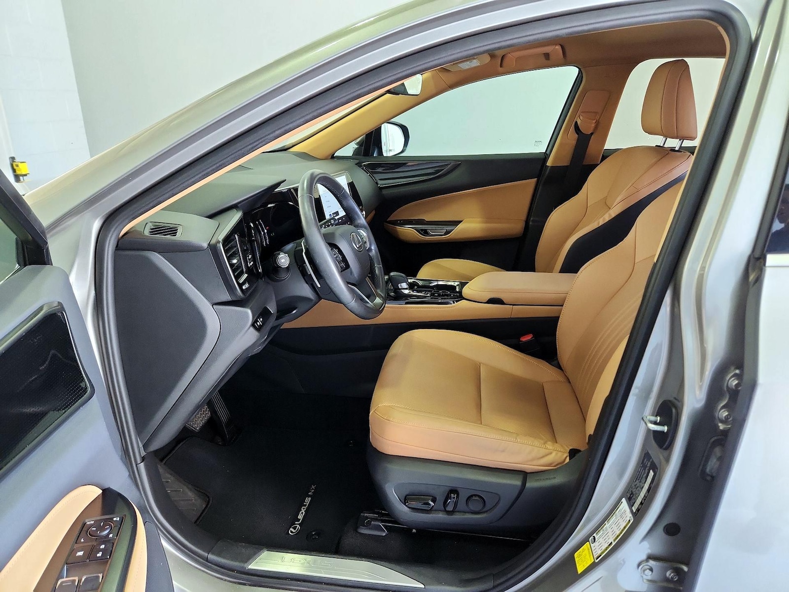 2024 Lexus NX 250 - Photo 12