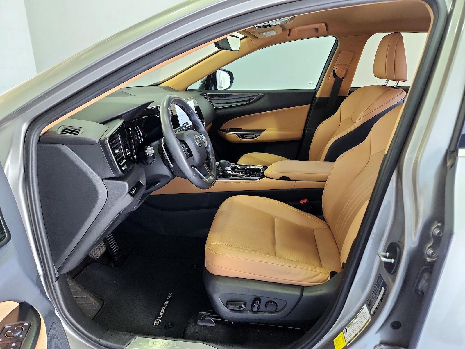 2024 Lexus NX 250 - Photo 13