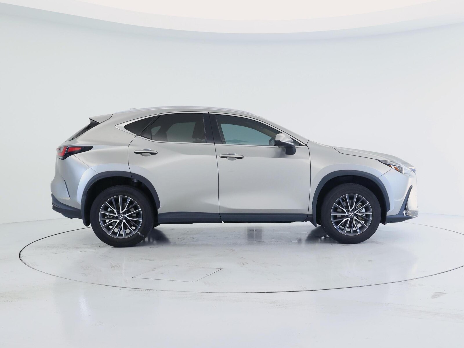 2024 Lexus NX 250 - Photo 8