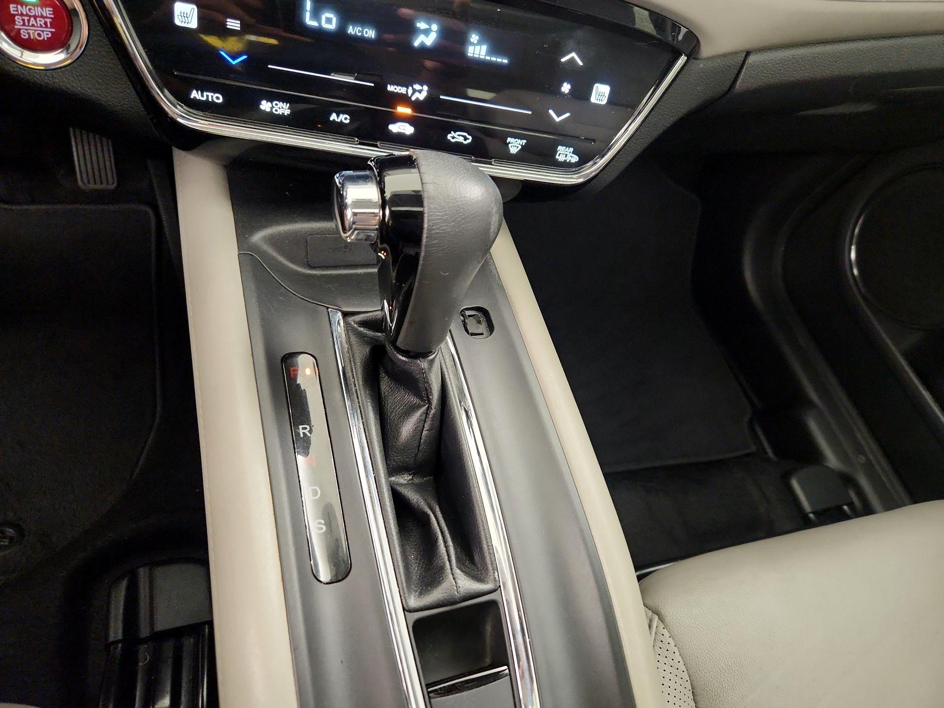 Thumbnail: 2016 Honda HR-V - 18