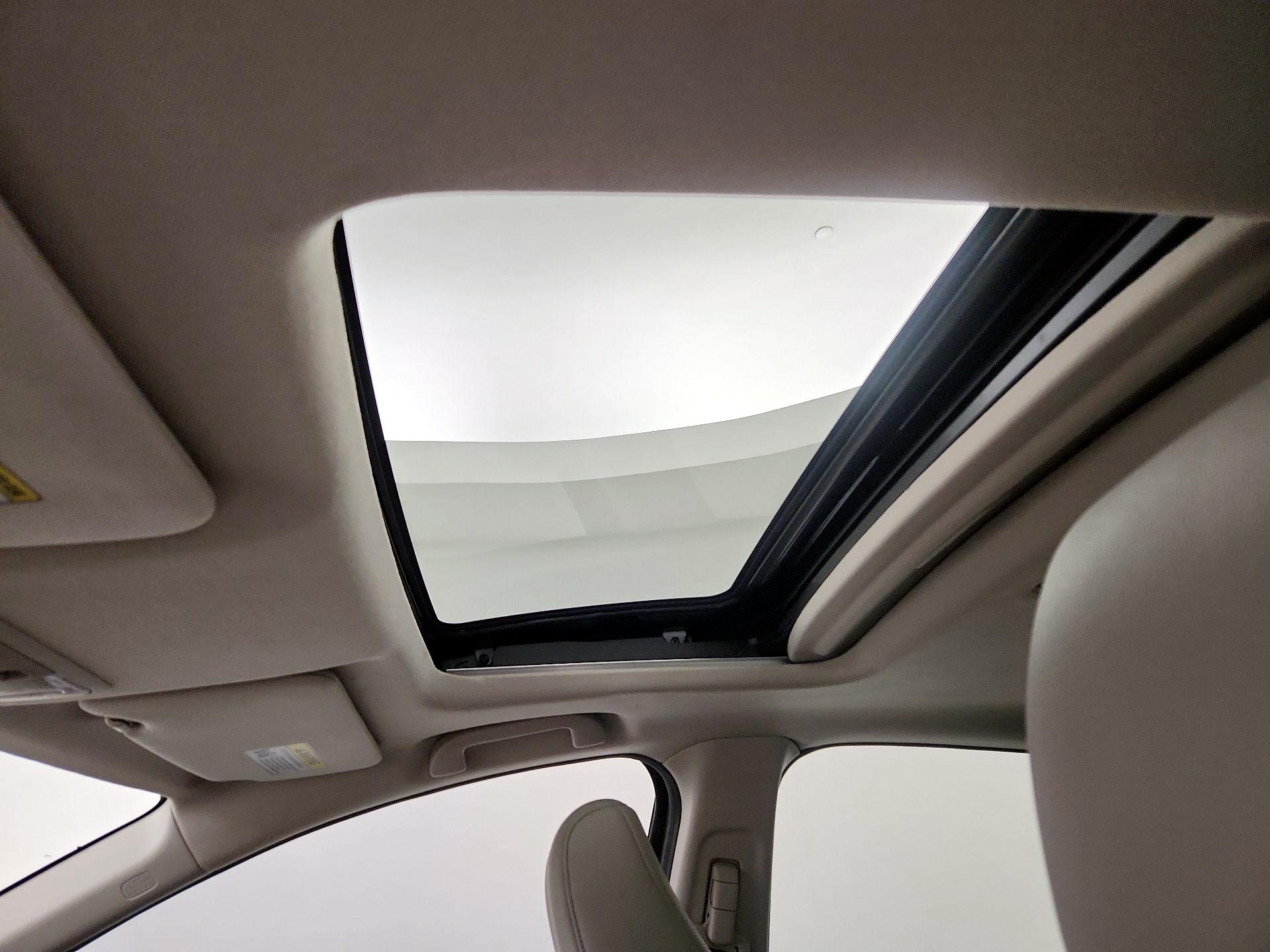 Thumbnail: 2016 Honda HR-V - 20