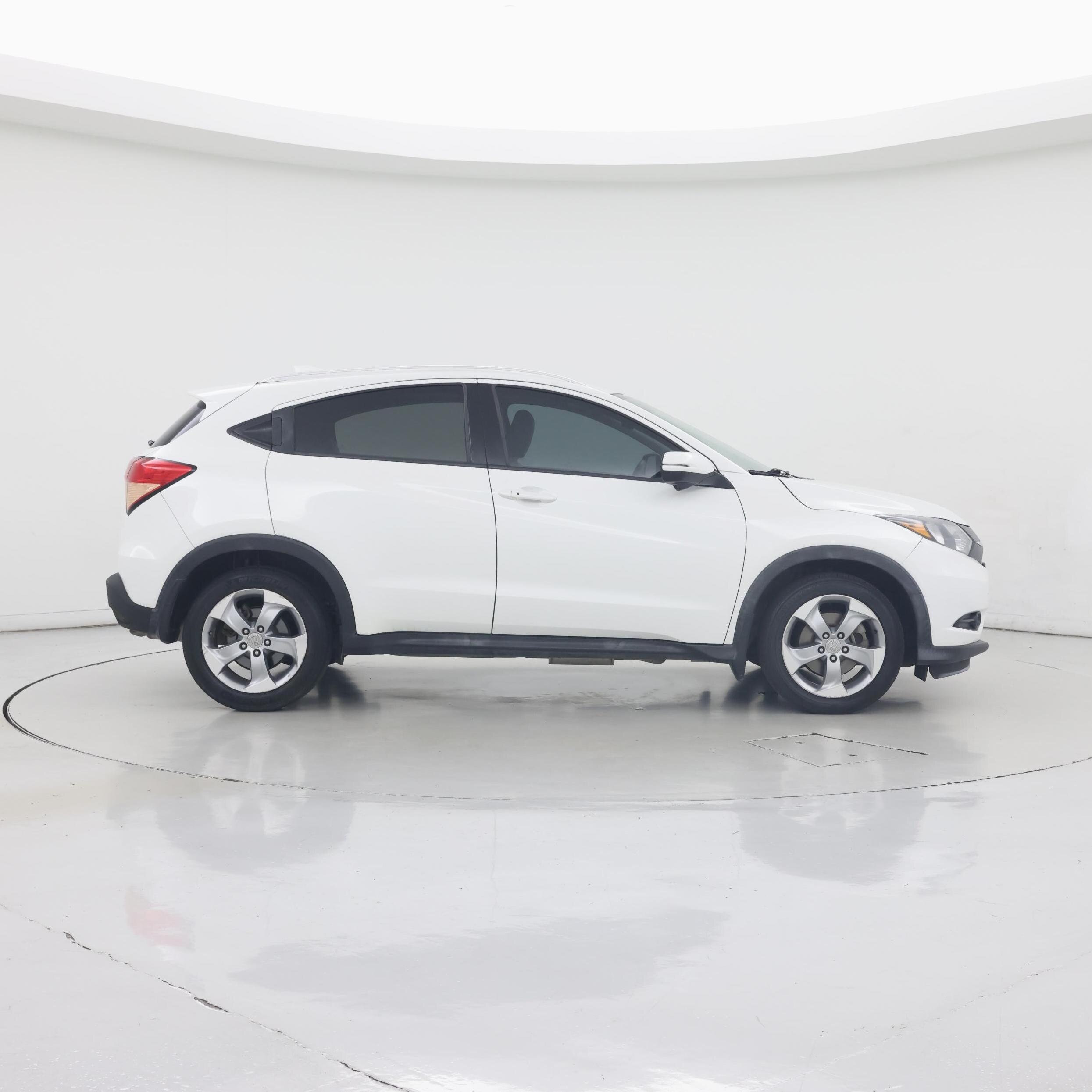 Thumbnail: 2016 Honda HR-V - 7