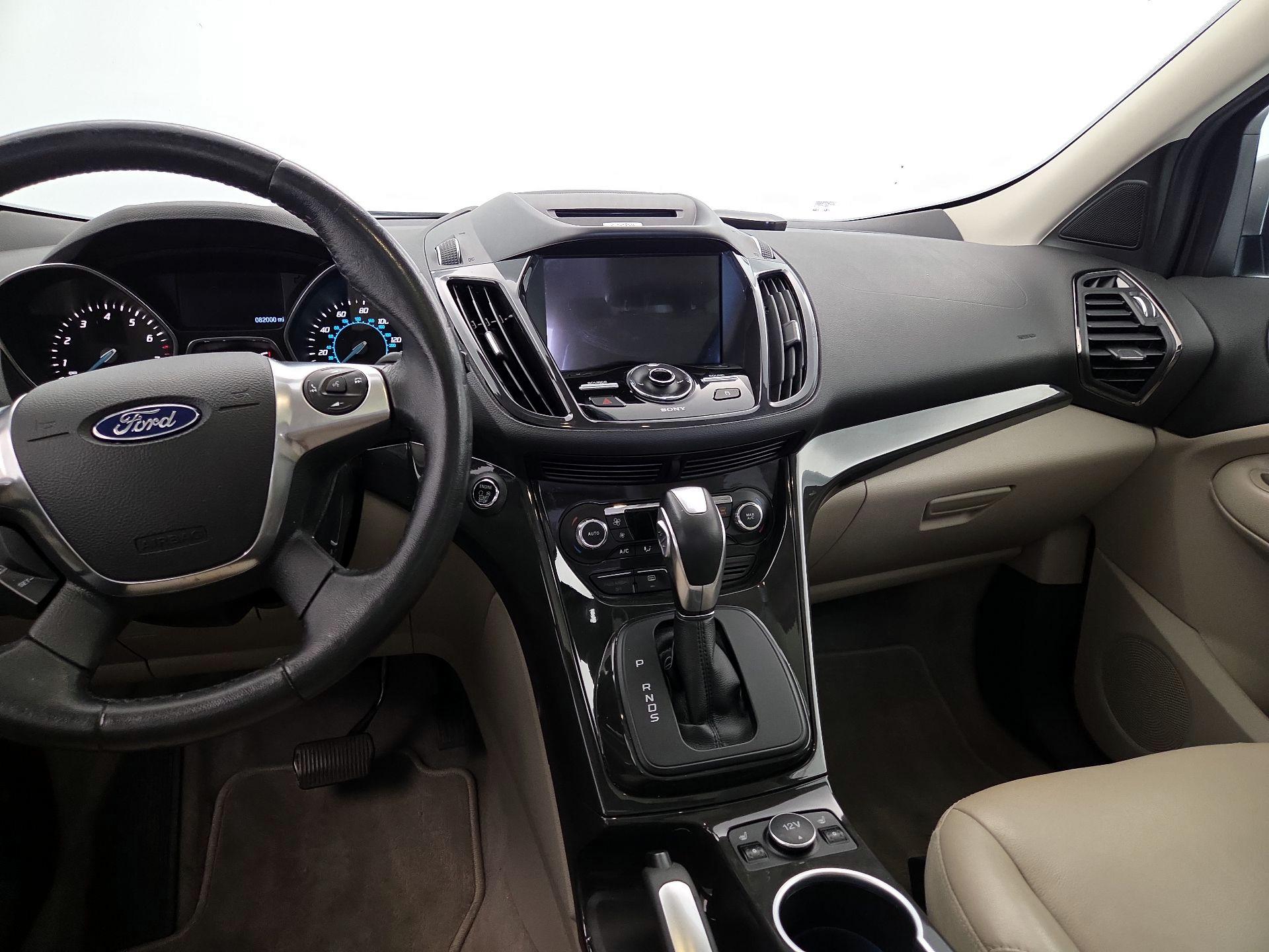 Thumbnail: 2016 Ford Escape - 9