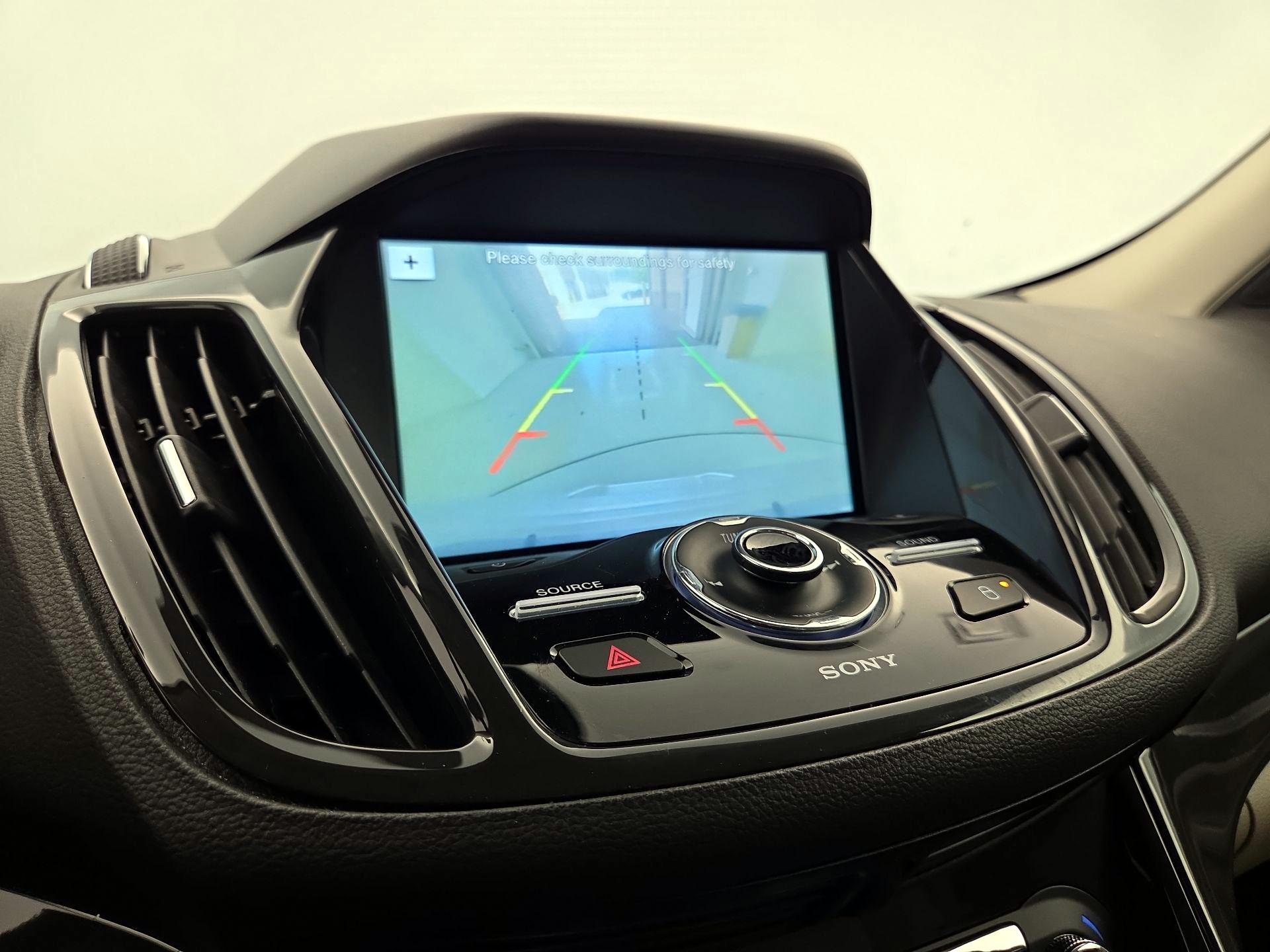 Thumbnail: 2016 Ford Escape - 14