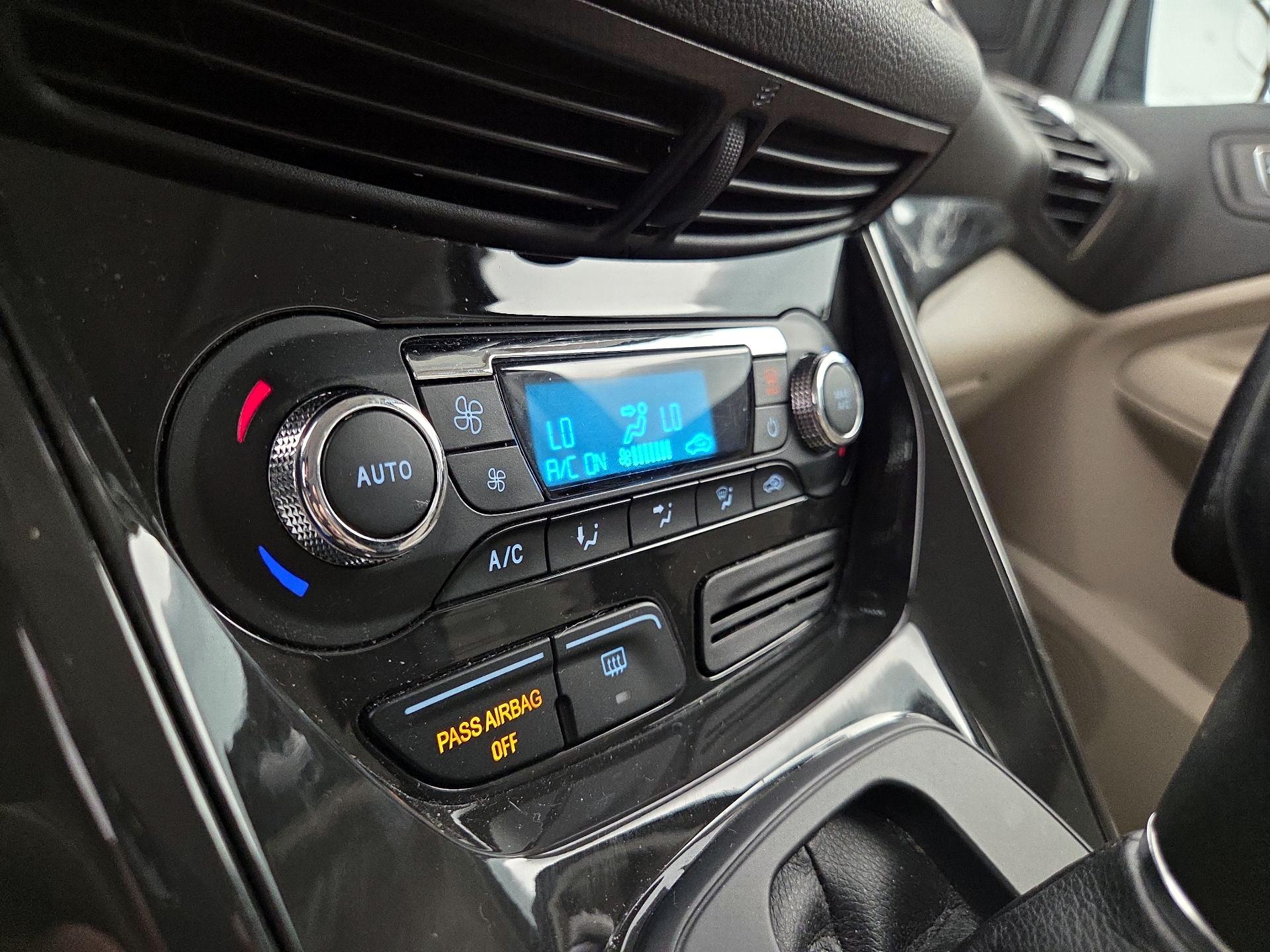 Thumbnail: 2016 Ford Escape - 16