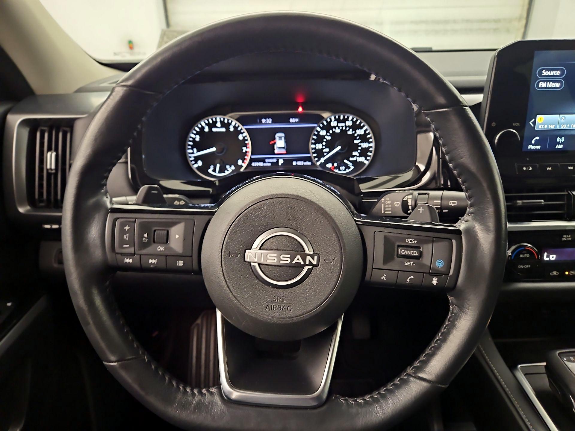 Thumbnail: 2023 Nissan Pathfinder - 10