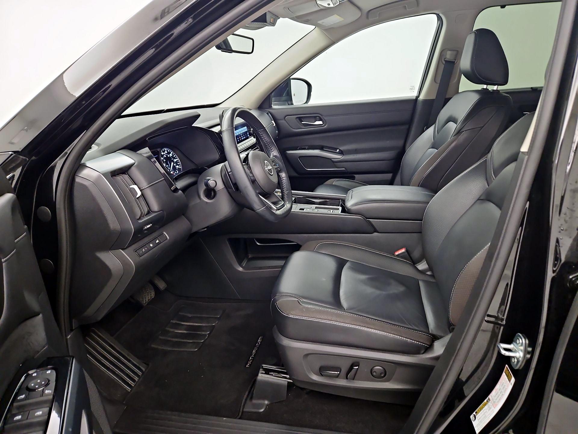 Thumbnail: 2023 Nissan Pathfinder - 11