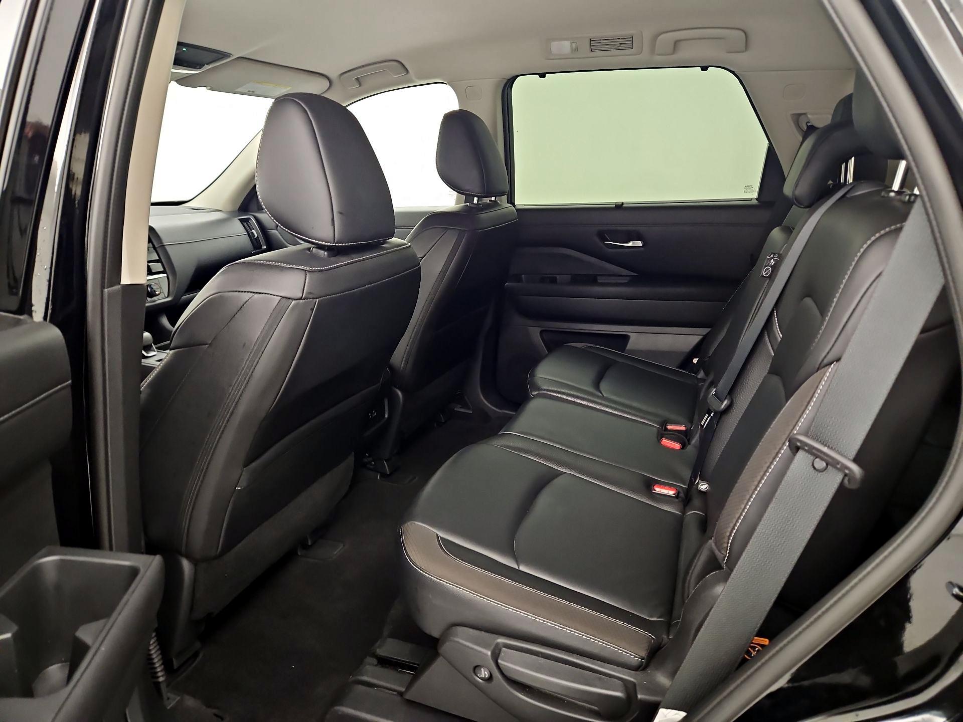 Thumbnail: 2023 Nissan Pathfinder - 19