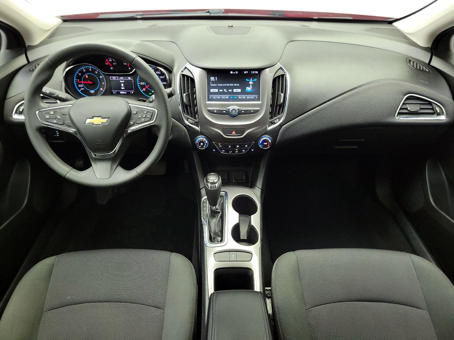 Thumbnail: 2017 Chevrolet Cruze - 9