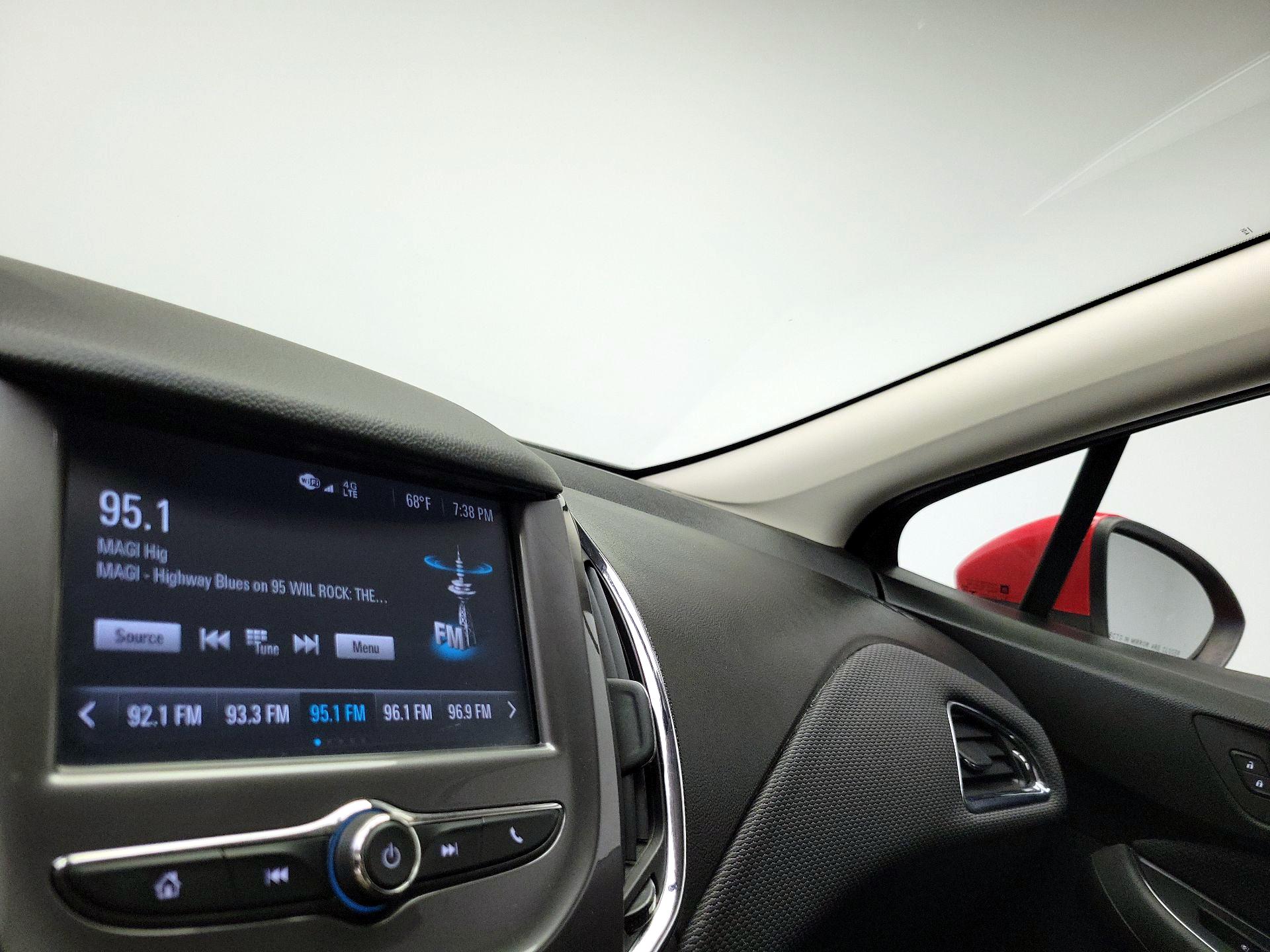 Thumbnail: 2017 Chevrolet Cruze - 15