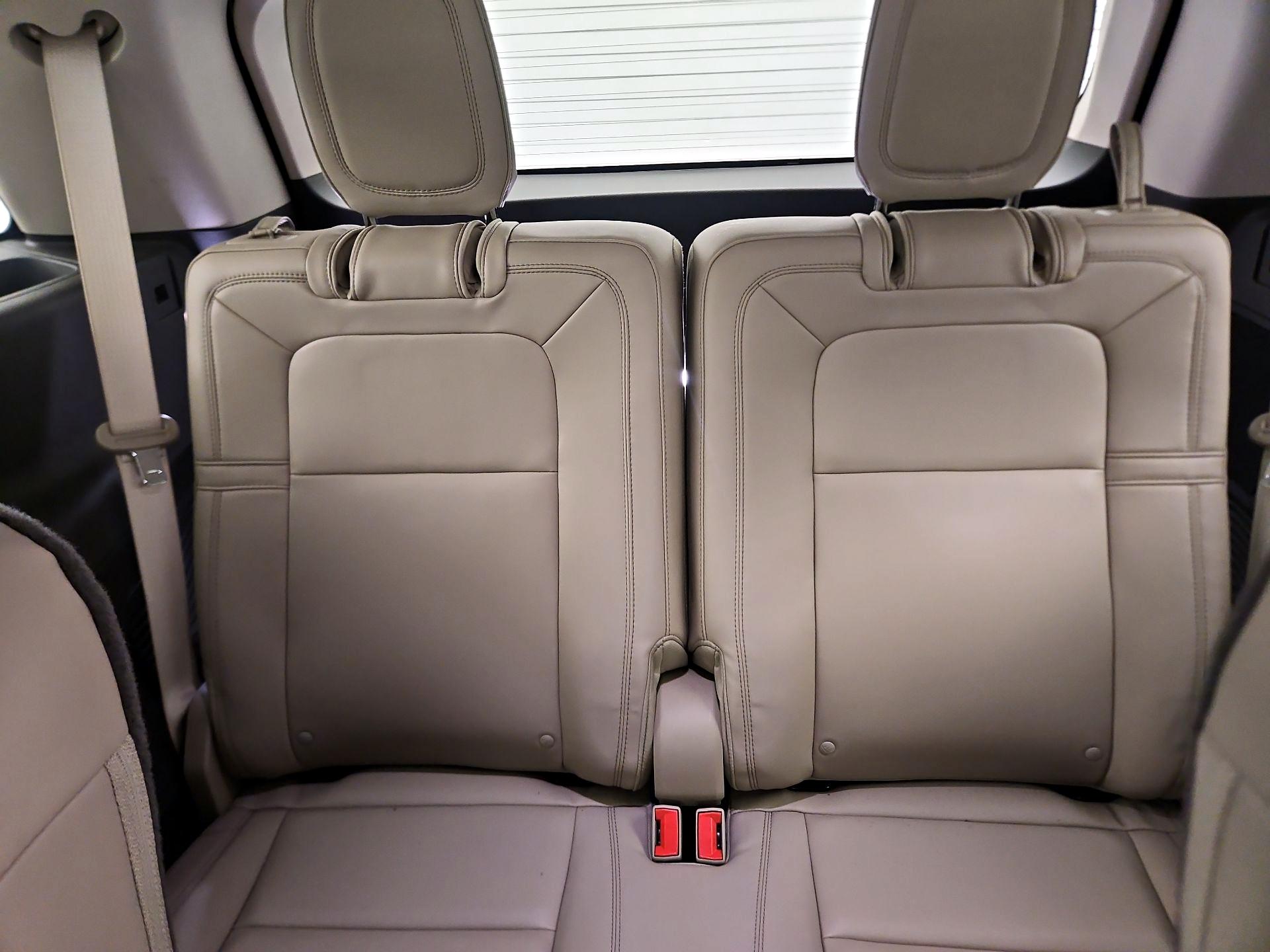 Thumbnail: 2020 Lincoln Aviator - 20