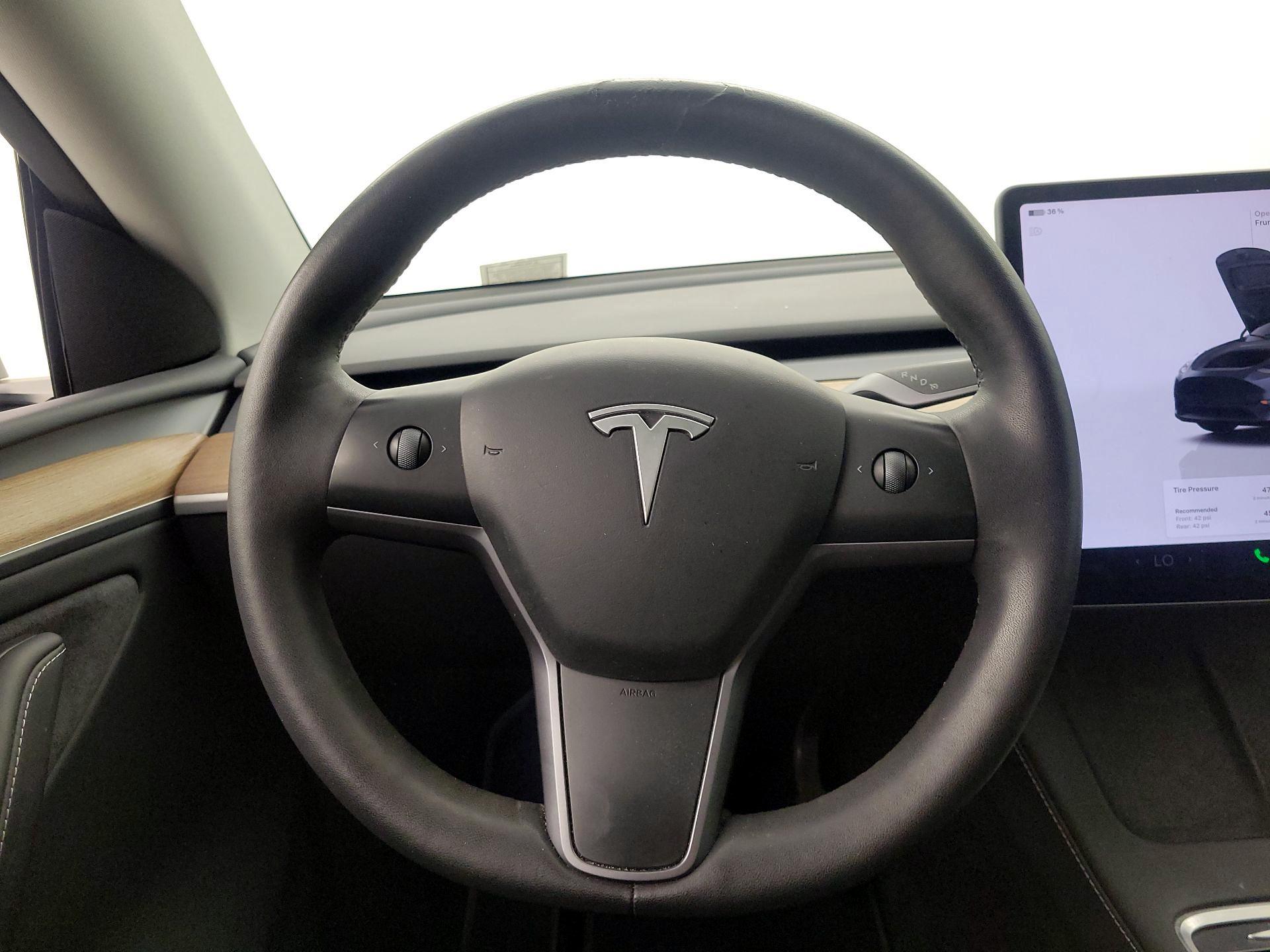Thumbnail: 2023 Tesla Model Y - 10