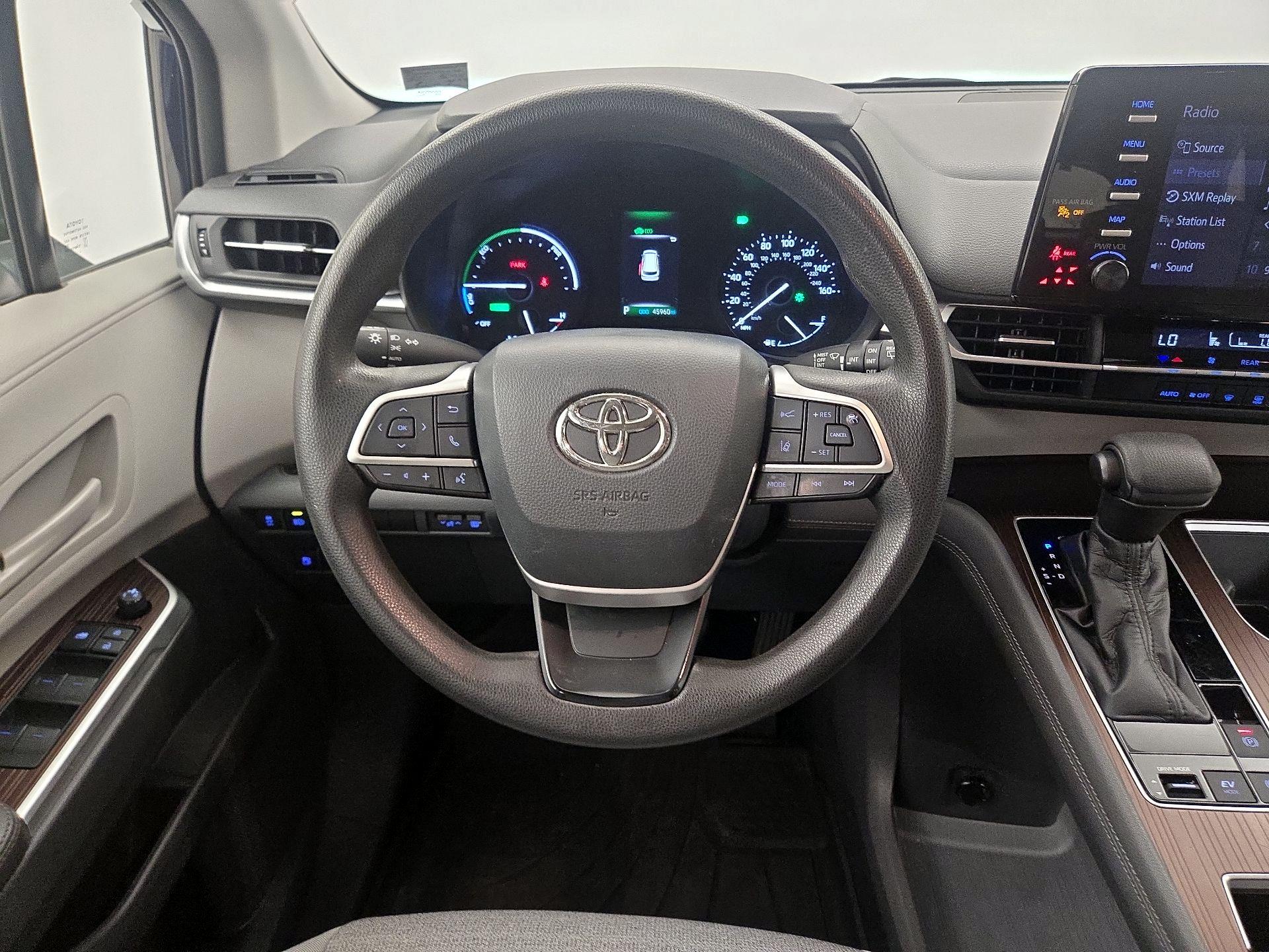 Thumbnail: 2021 Toyota Sienna - 10