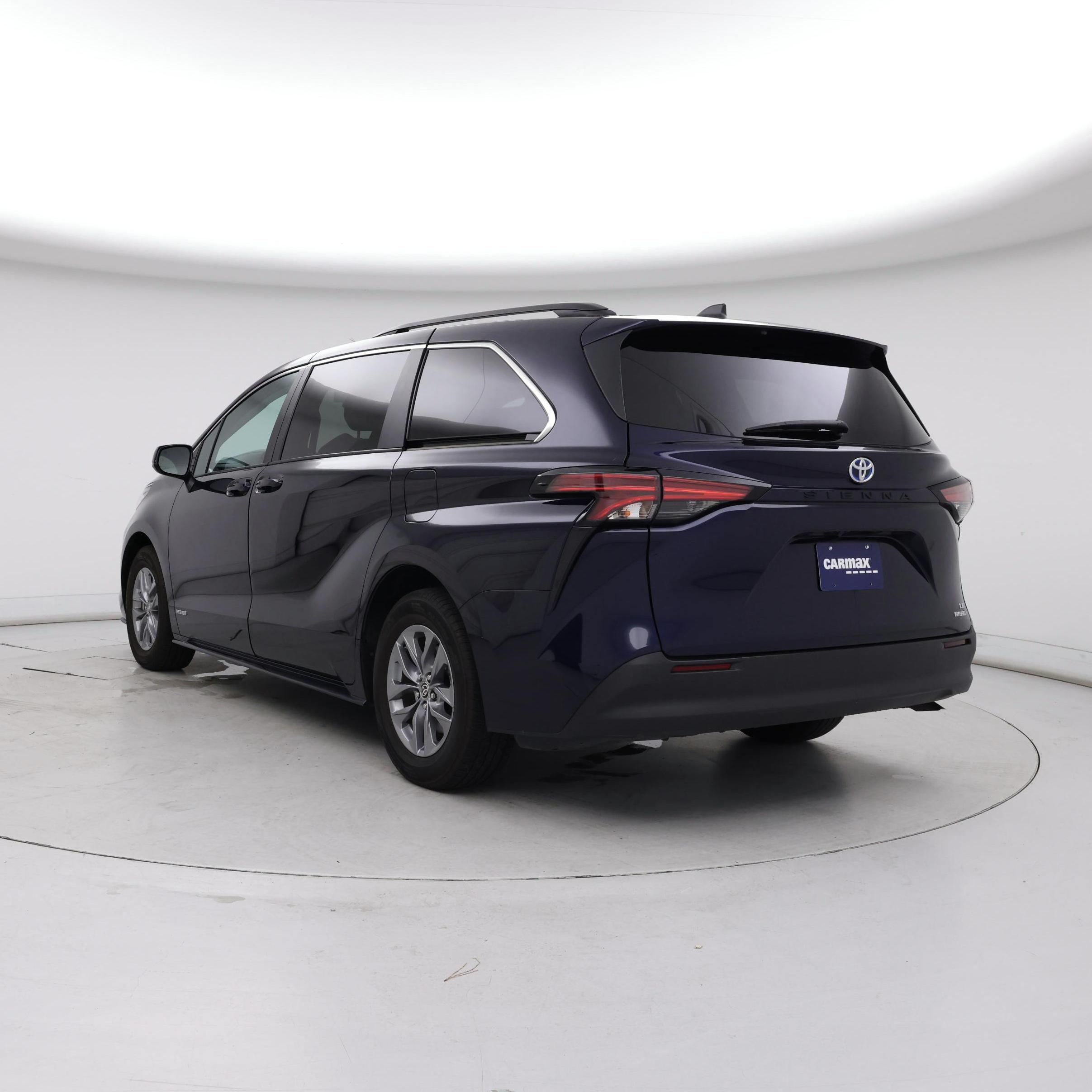 Thumbnail: 2021 Toyota Sienna - 2