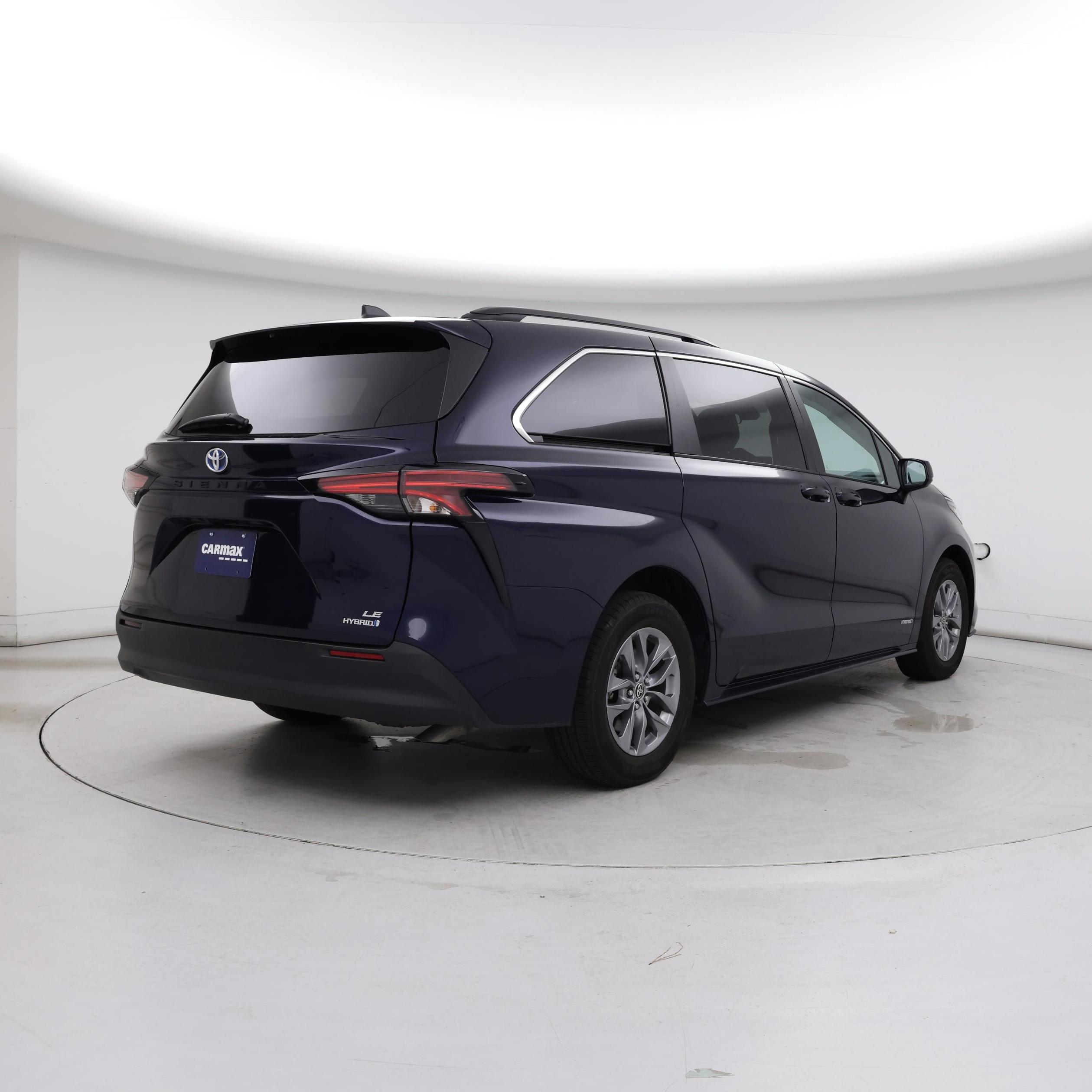Thumbnail: 2021 Toyota Sienna - 8