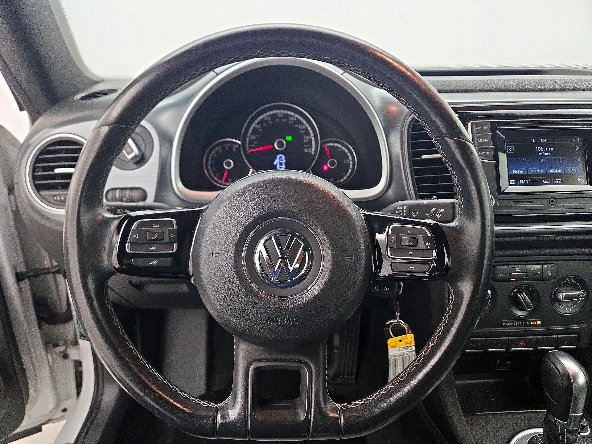 Thumbnail: 2016 Volkswagen Beetle - 10