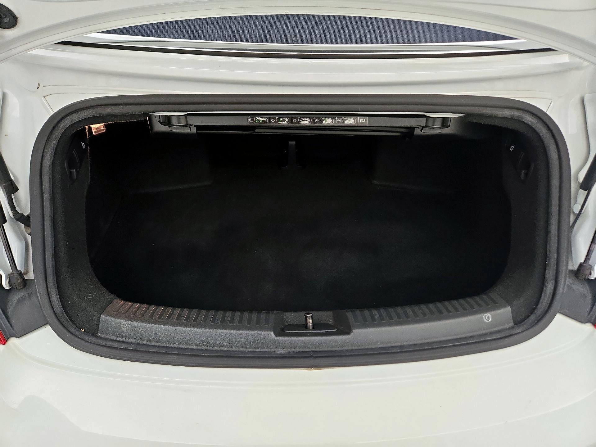 Thumbnail: 2016 Volkswagen Beetle - 19