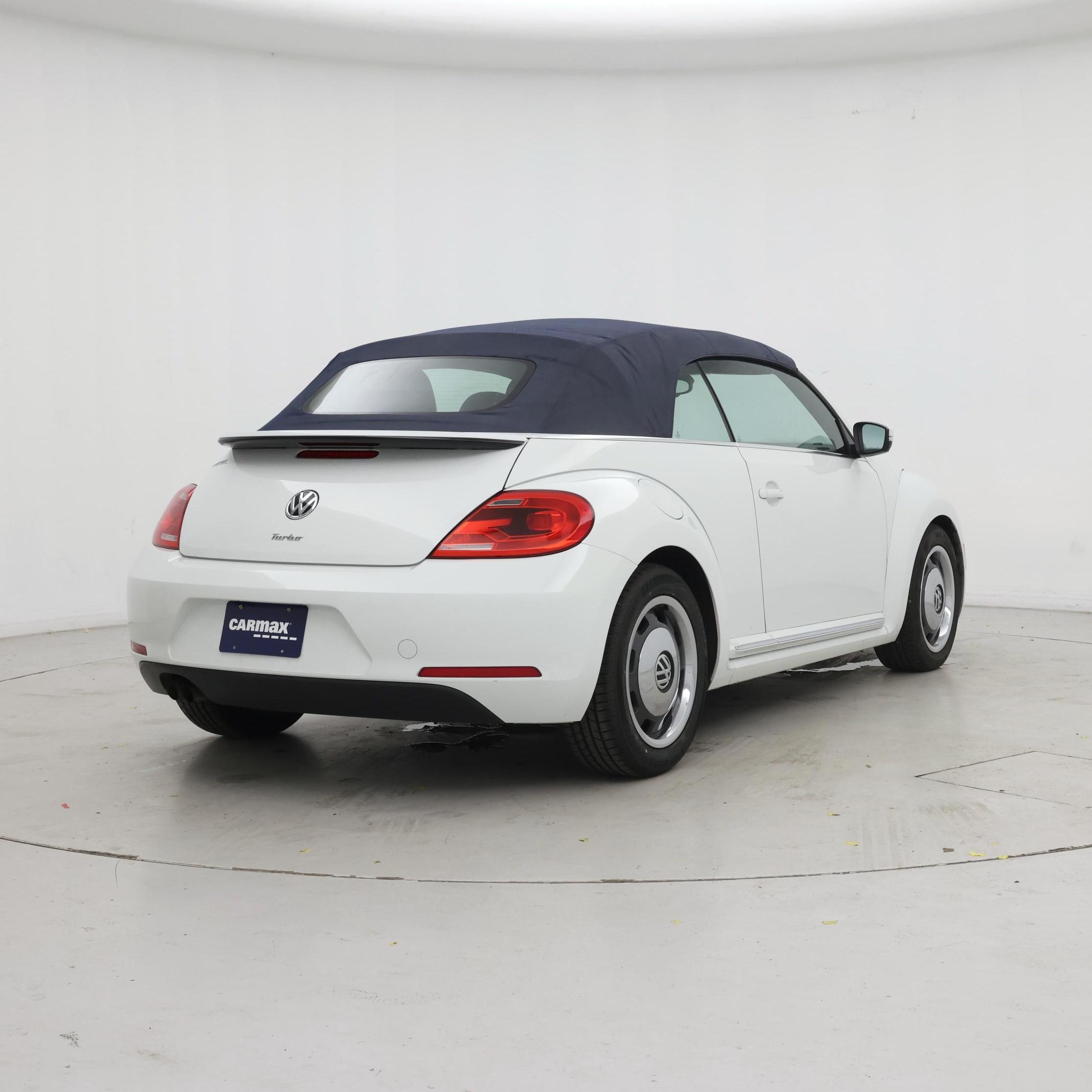 Thumbnail: 2016 Volkswagen Beetle - 8