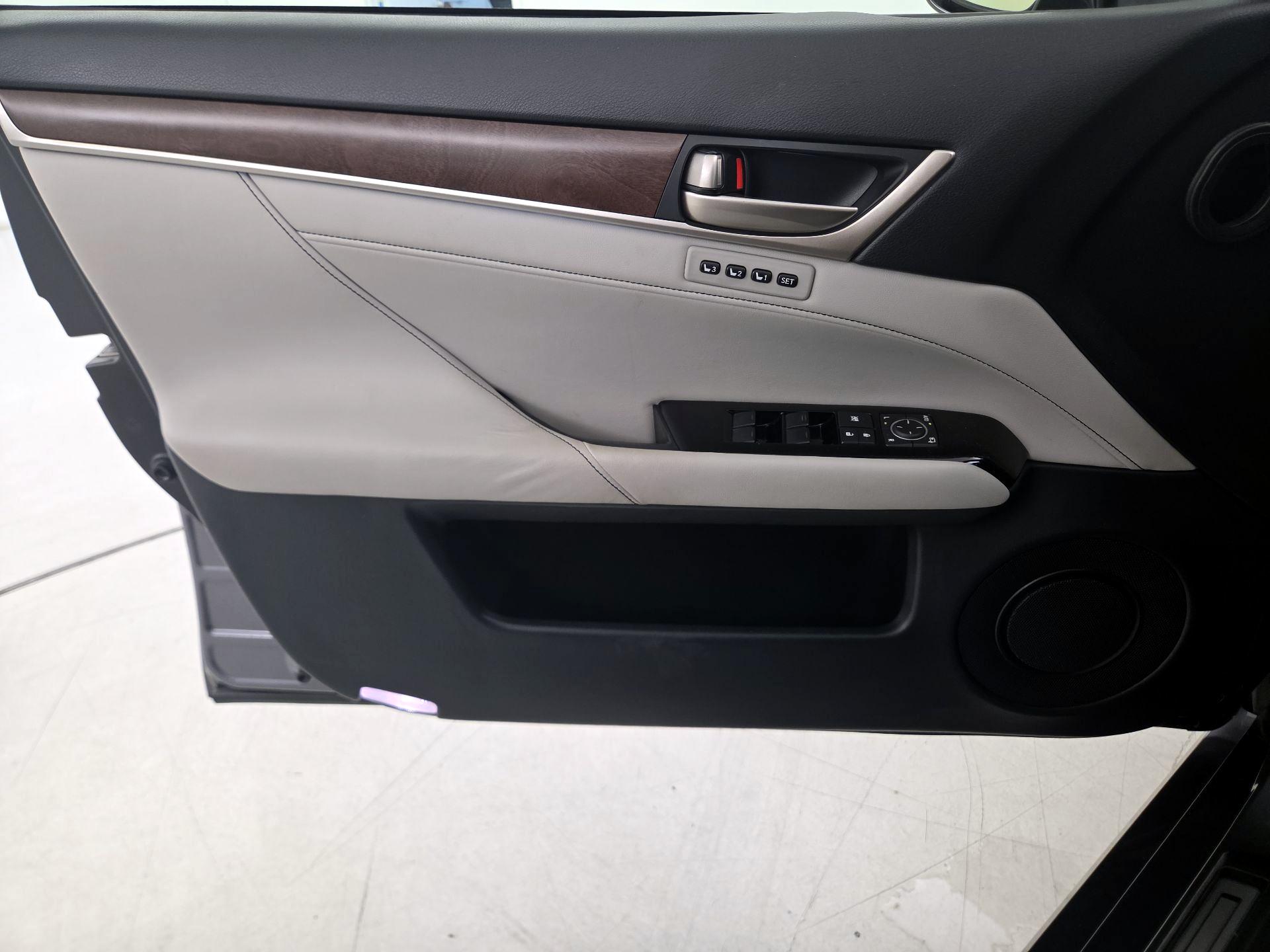 Thumbnail: 2014 Lexus GS - 12