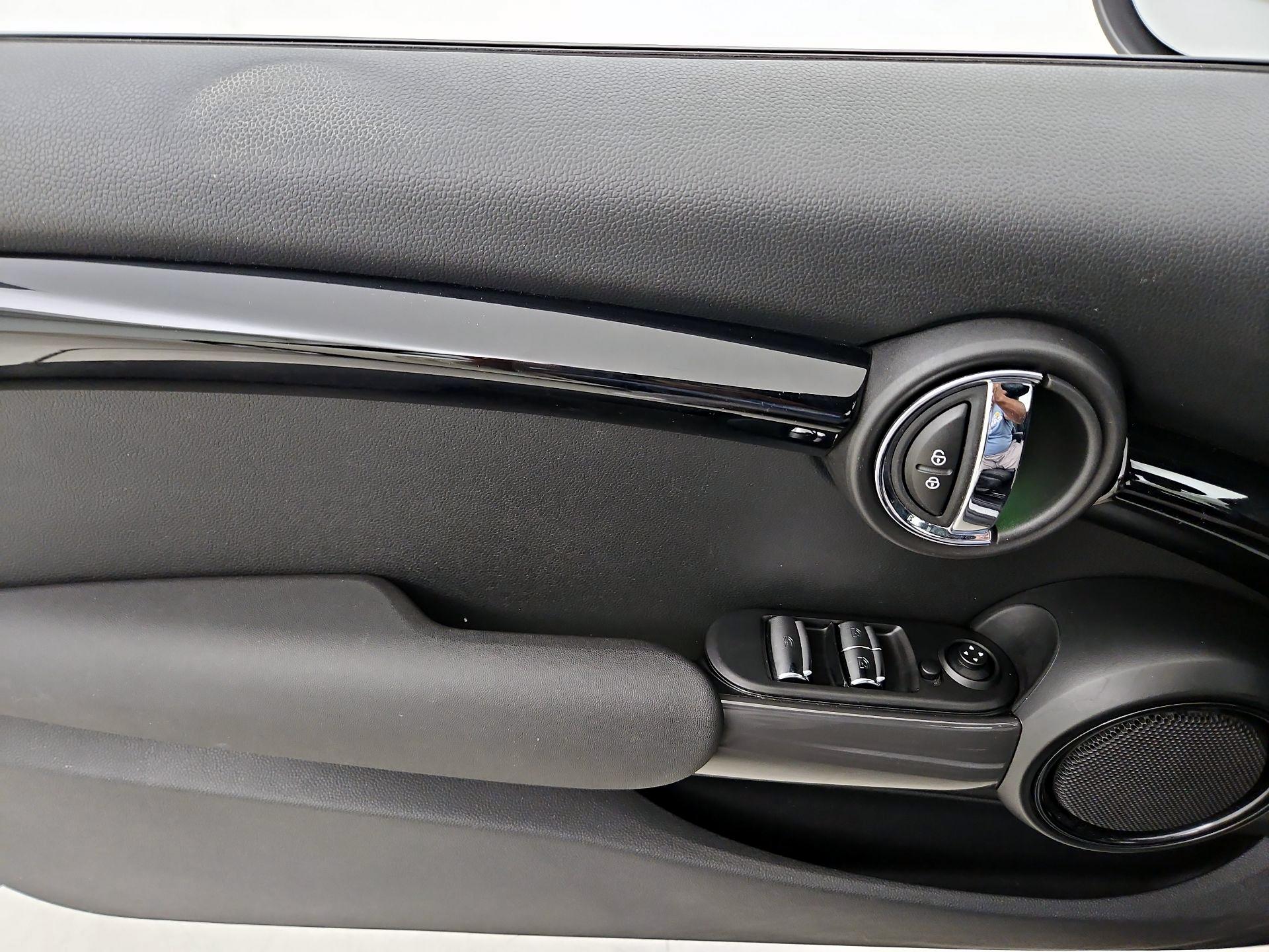Thumbnail: 2020 MINI Cooper - 10